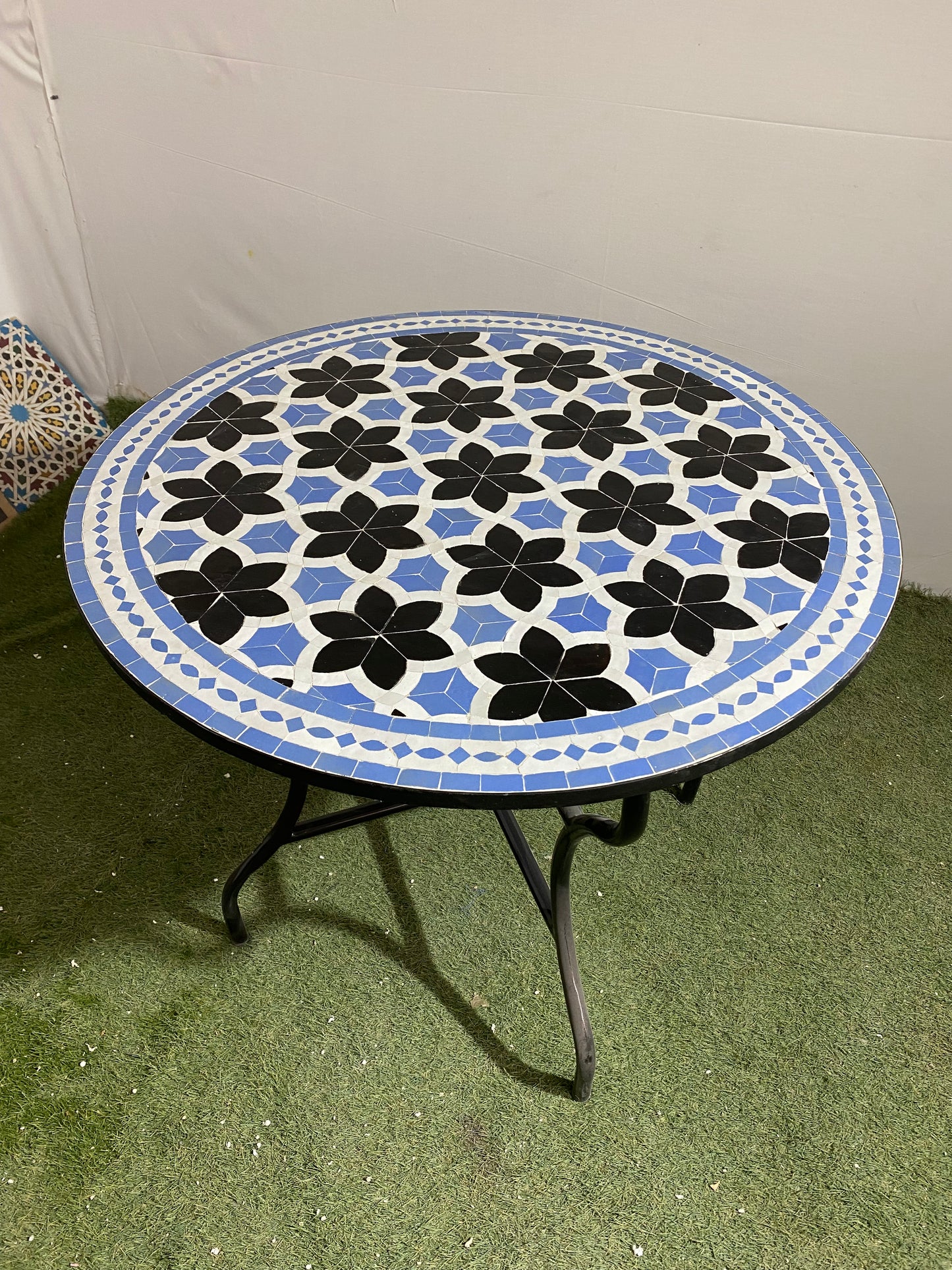 Handmade Moroccan Zellige Mosaic Table – Timeless Black & Blue Floral Design