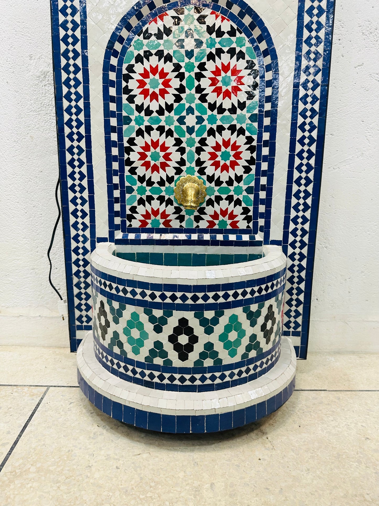 Handcrafted Moroccan Zellige Fountain – A Timeless Mosaic Beauty
