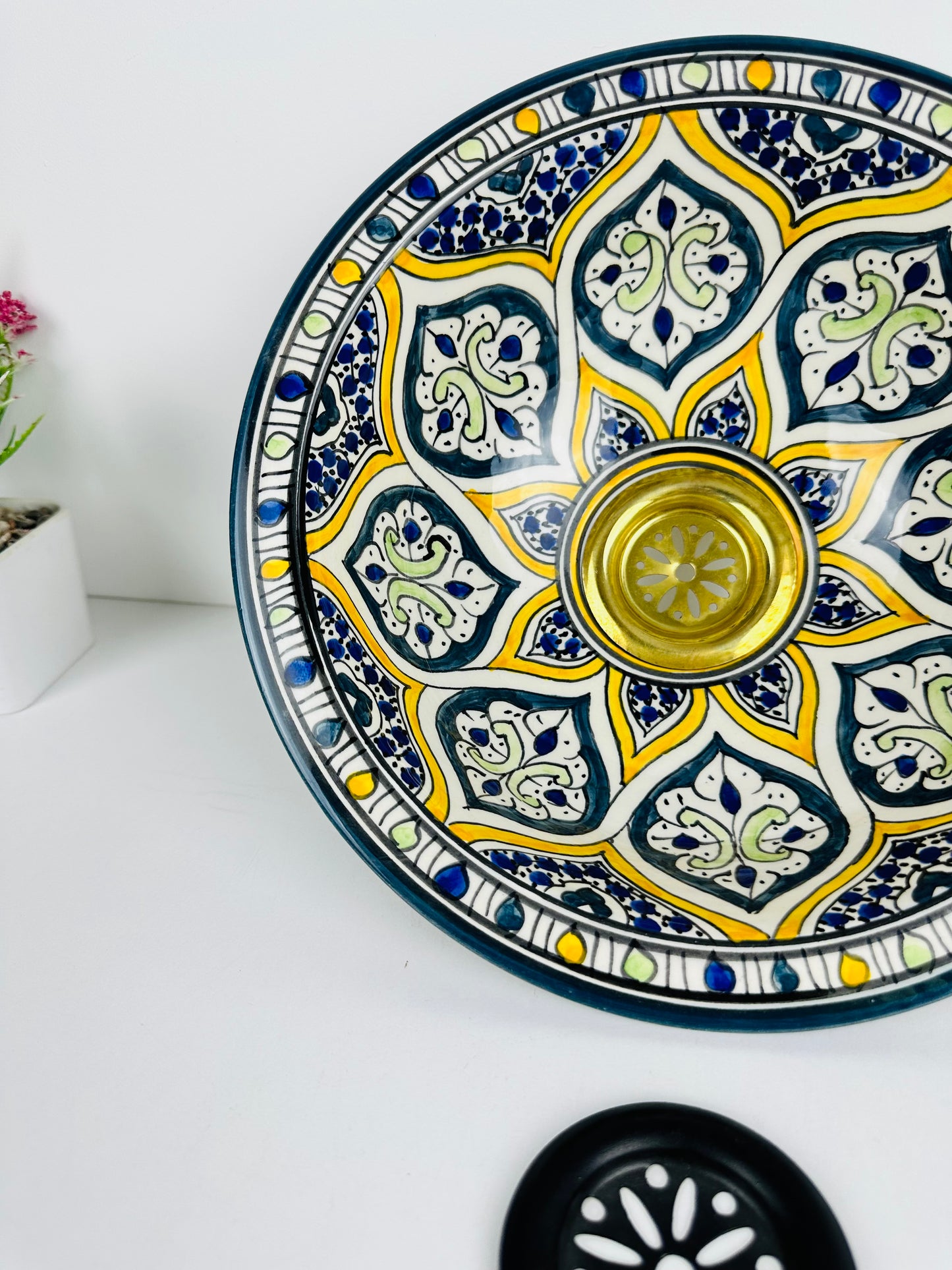 Moroccan Mirage: Handcrafted Ceramic Sink with Vibrant Moroccan-Inspired Colors