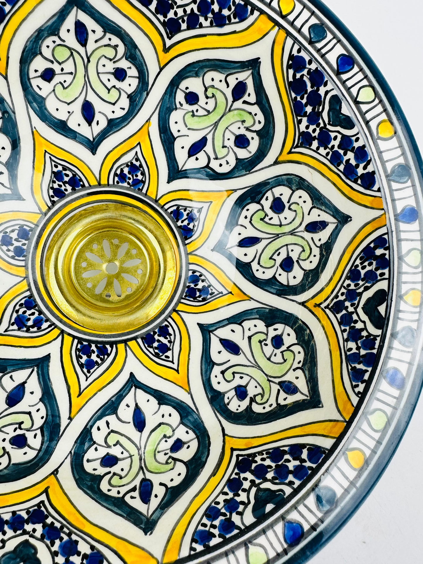 Moroccan Mirage: Handcrafted Ceramic Sink with Vibrant Moroccan-Inspired Colors
