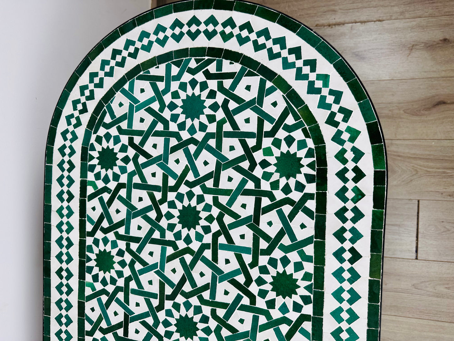 Handmade Moroccan Zellige Mosaic Table – Classic Green & White Elegance