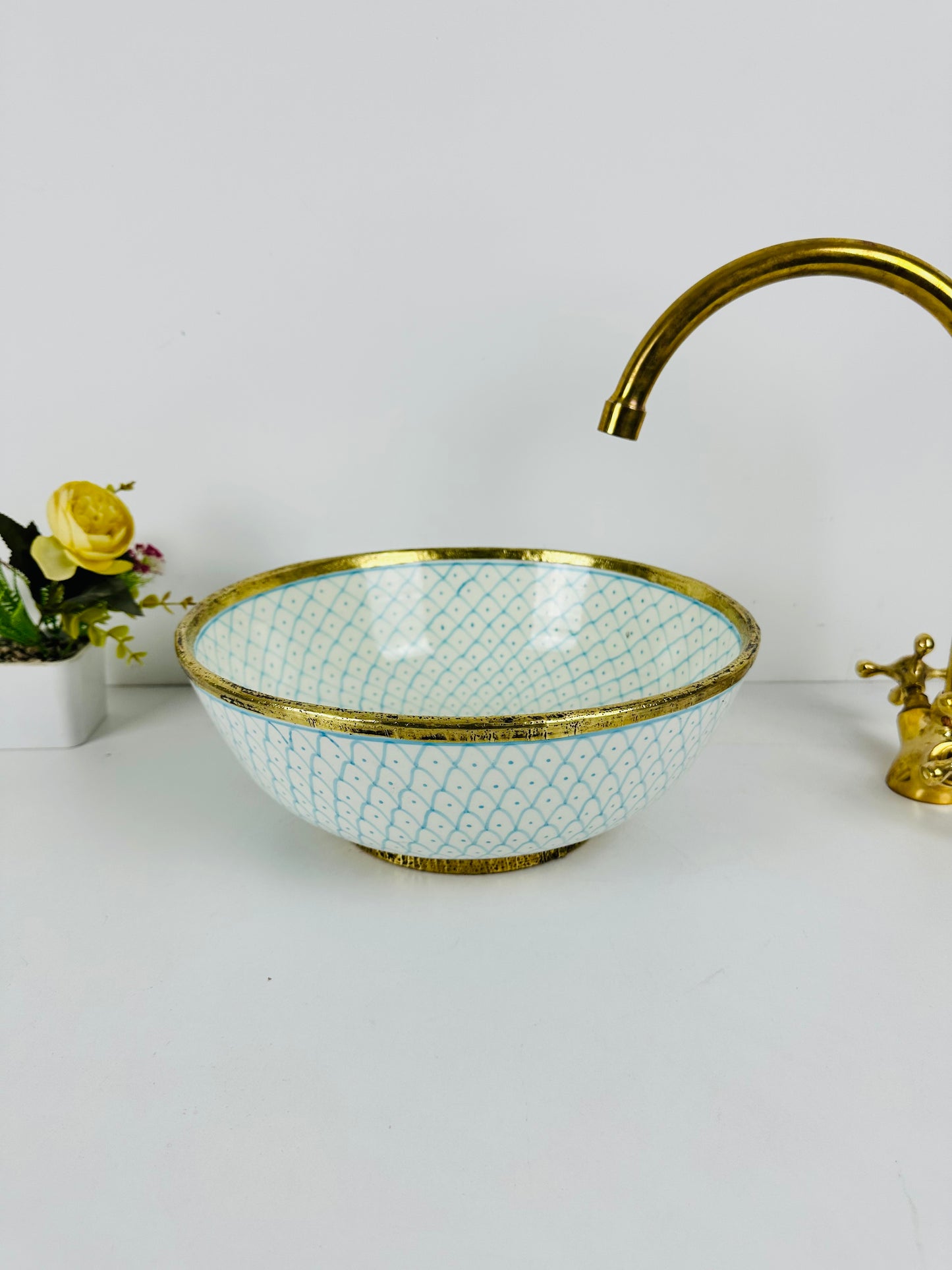 Arctic Frost: Handcrafted Ceramic Sink in Arctic Blue Hue