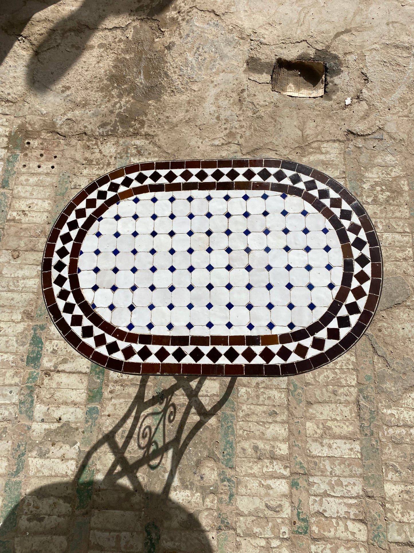 Handmade Moroccan Zellige Mosaic Table – Classic White & Brown Elegance