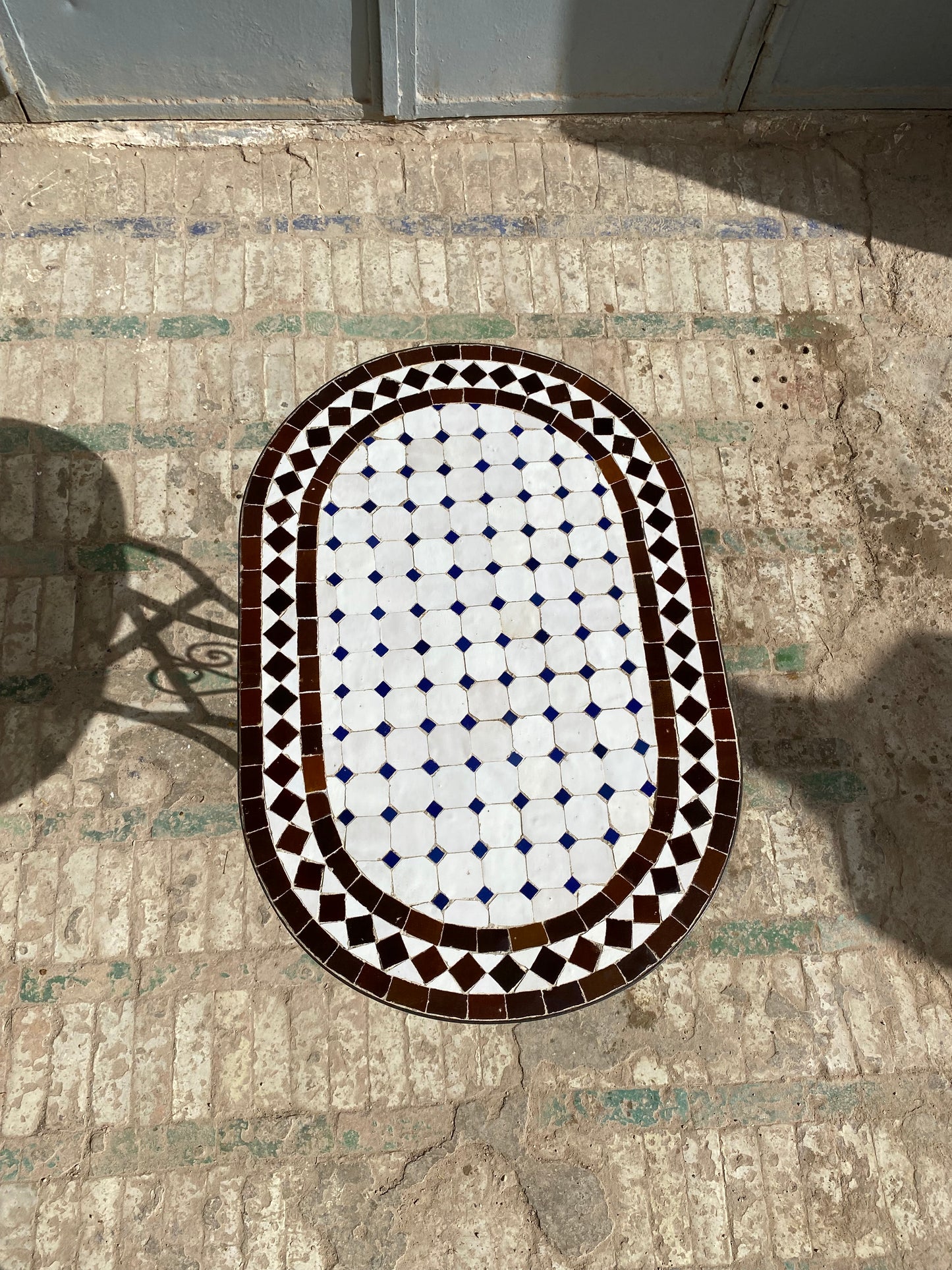 Handmade Moroccan Zellige Mosaic Table – Classic White & Brown Elegance