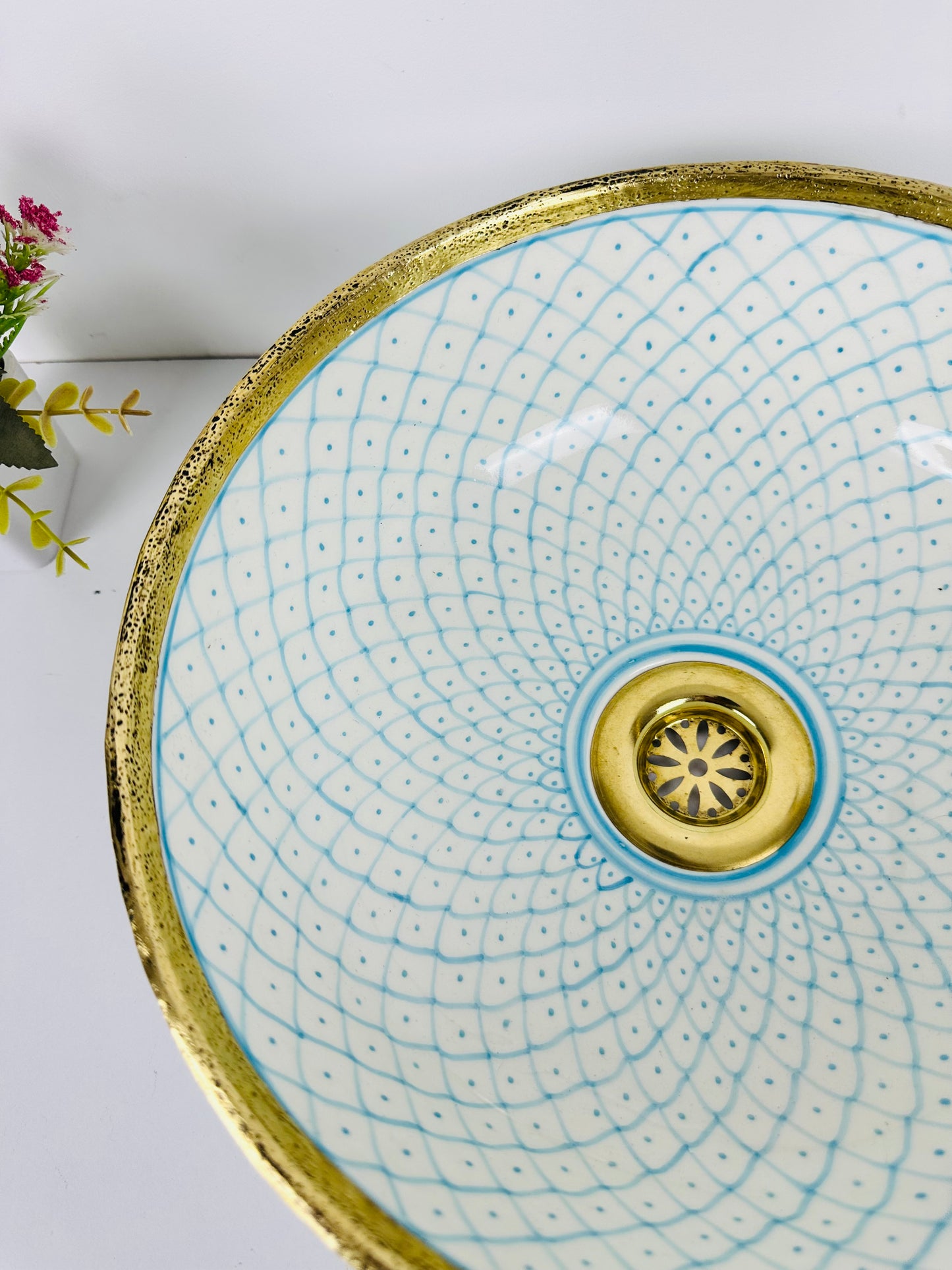 Arctic Frost: Handcrafted Ceramic Sink in Arctic Blue Hue