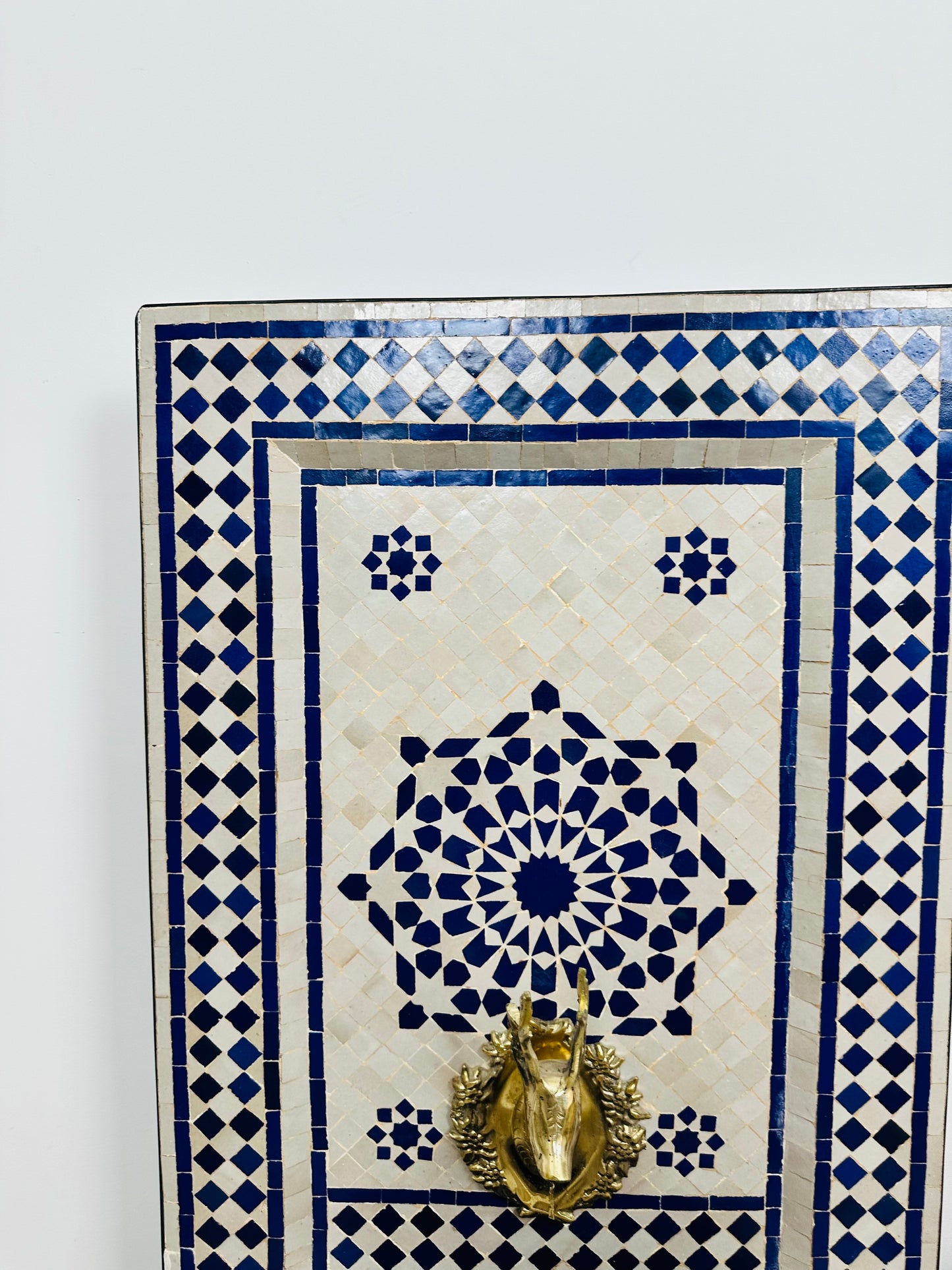Handcrafted Moroccan Zellige Fountain – A Timeless Masterpiece