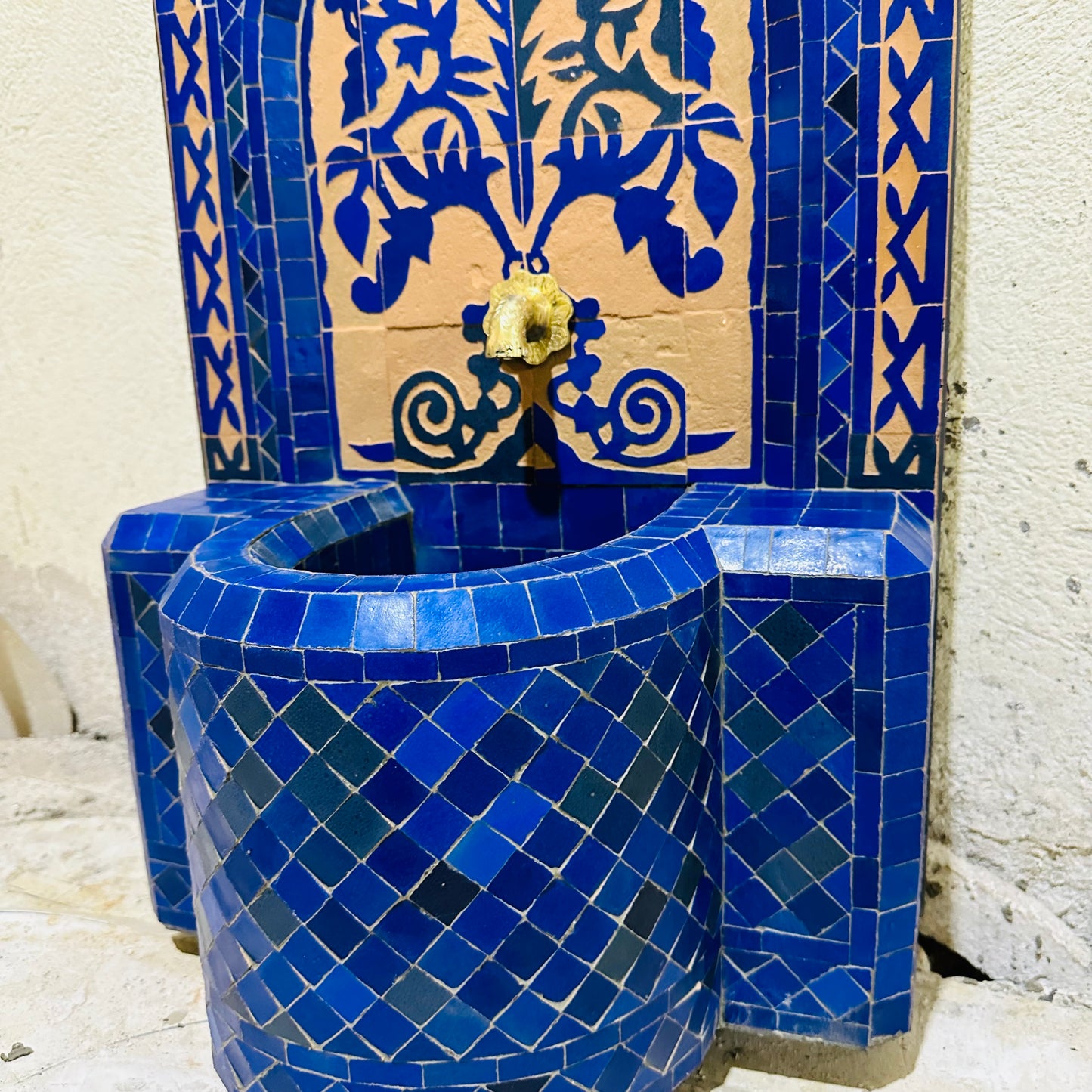 Blue Zellige Fountain – Timeless Craftsmanship (Copy)