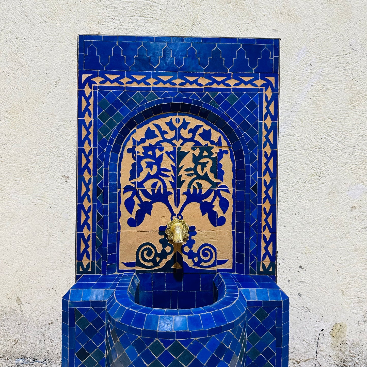 Blue Zellige Fountain – Timeless Craftsmanship (Copy)