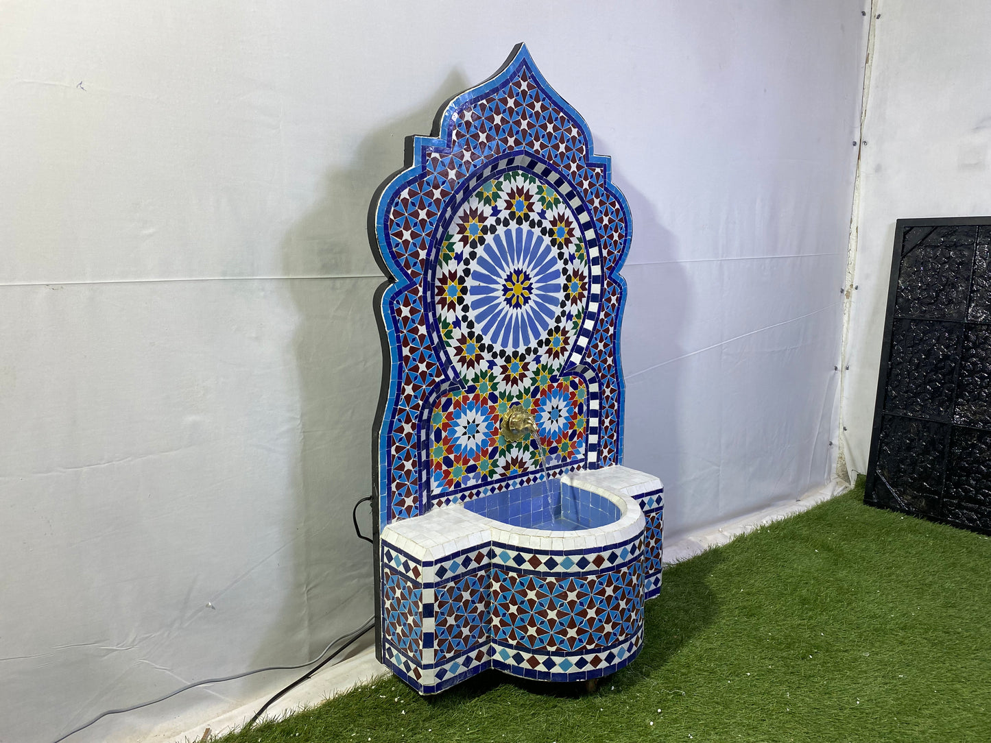 Exquisite Moroccan Zellige Fountain – A True Masterpiece