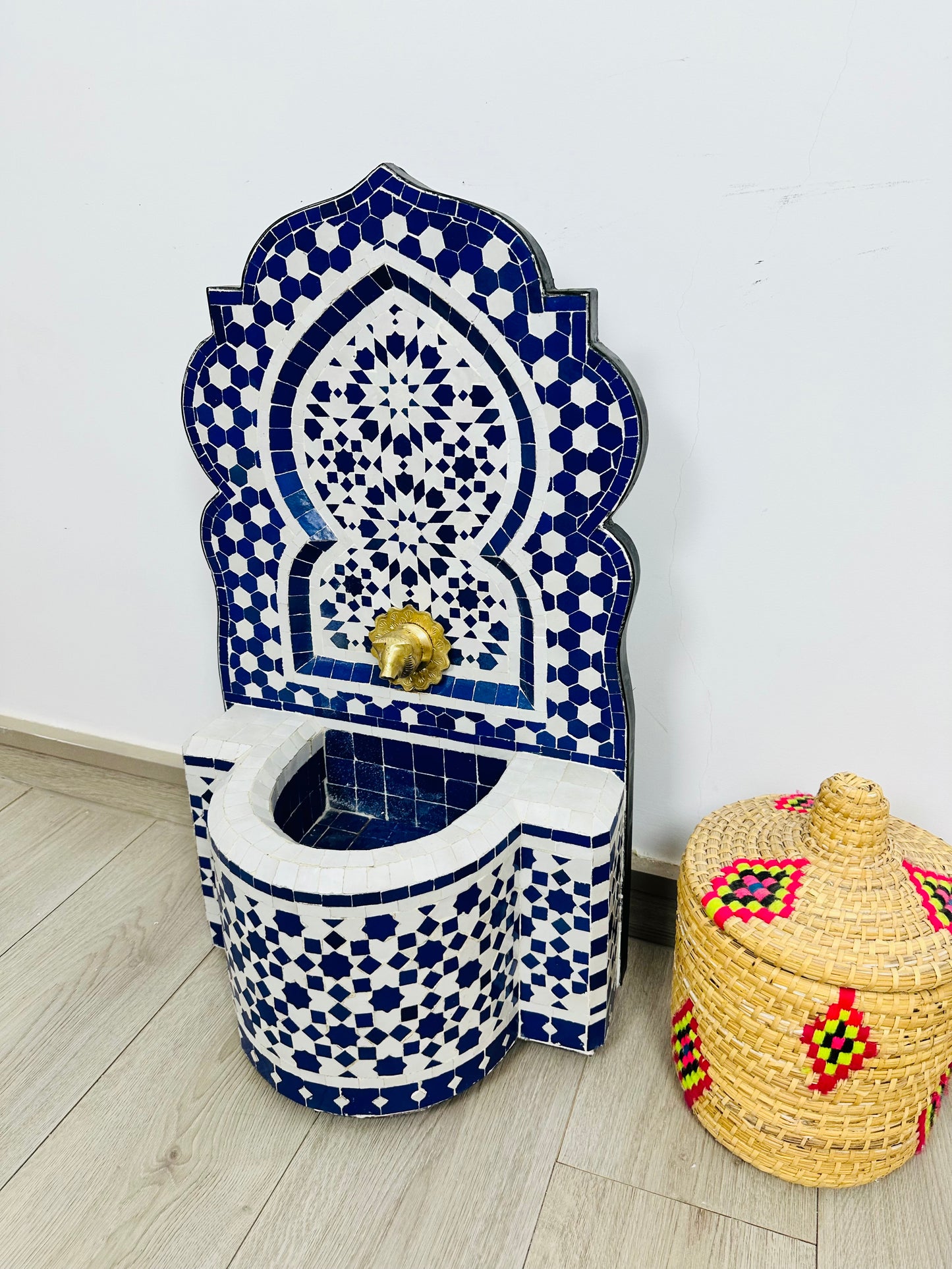 Moroccan Zellige Fountain – A Masterpiece of Art & Tradition
