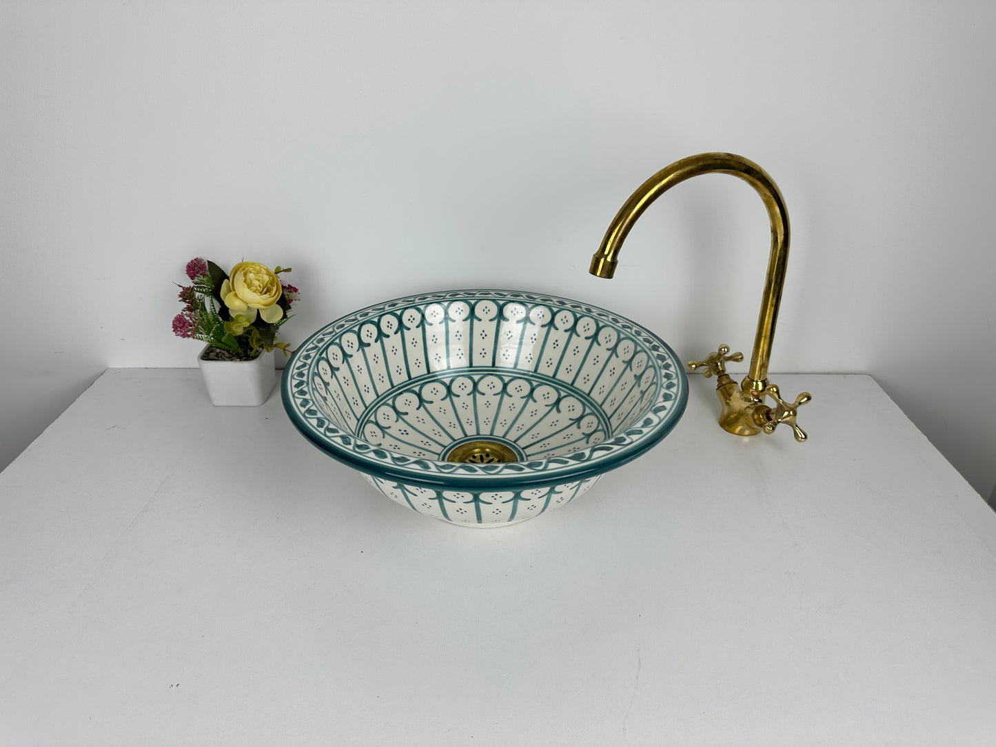 Oceanic Hues: Handcrafted Ceramic Sink in Ocean-Inspired Color