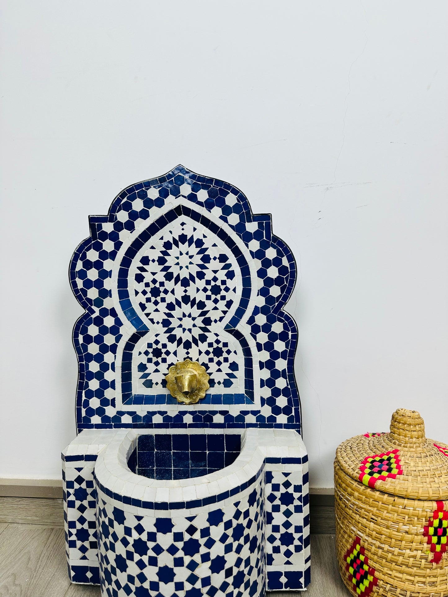 Moroccan Zellige Fountain – A Masterpiece of Art & Tradition