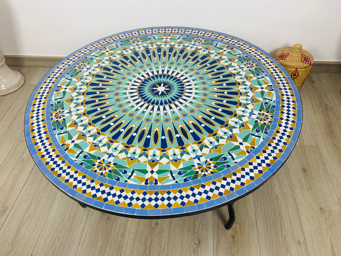 Handmade Mandala Zellige Mosaic Dining Table – Radiant Starburst Elegance