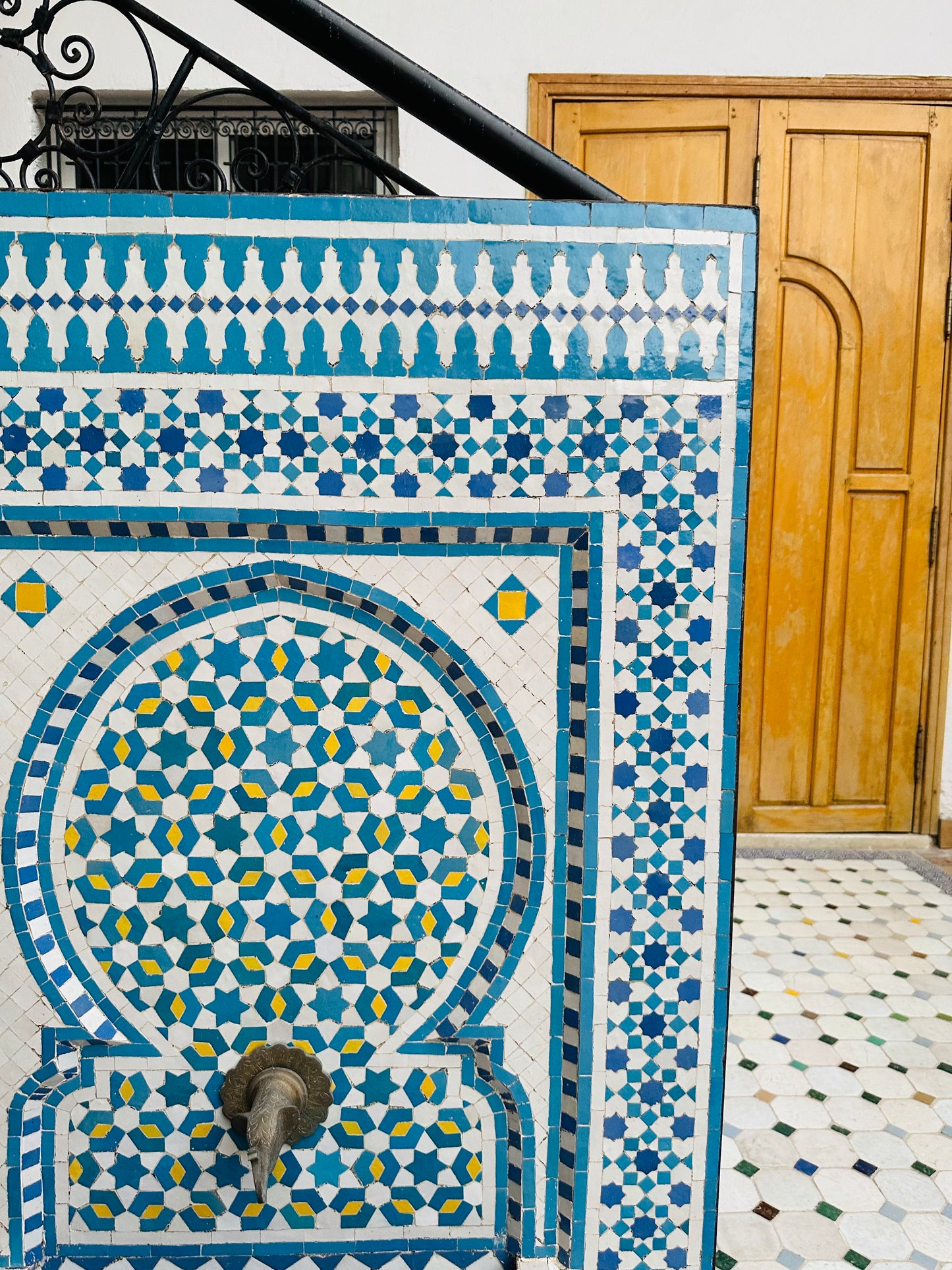 Moroccan Zellige Fountain Sky blue