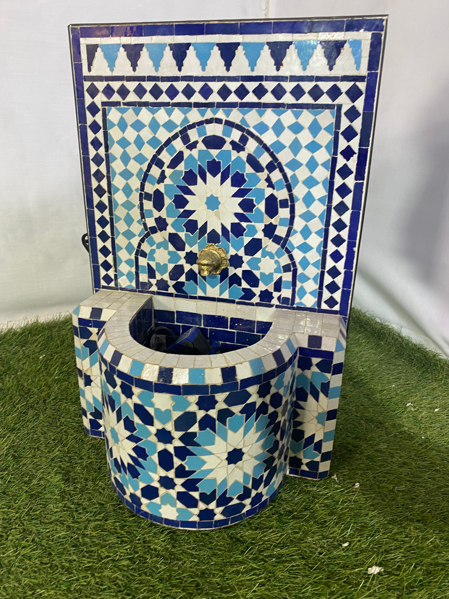 Handmade Moroccan Zellige Fountain – A Timeless Piece of Art