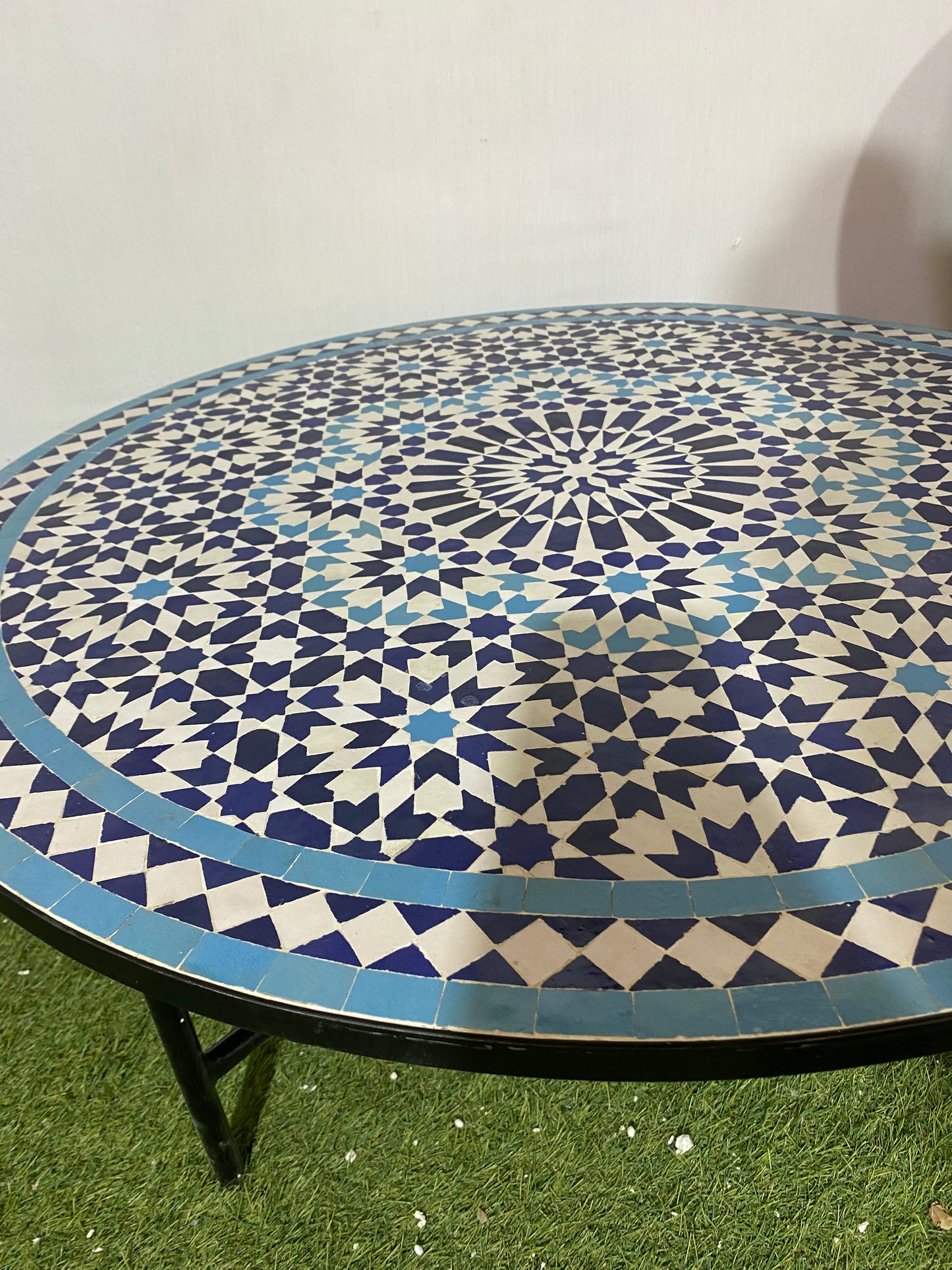 Handmade Moroccan Zellige Mosaic Table – Elegant Blue & White Geometric Design
