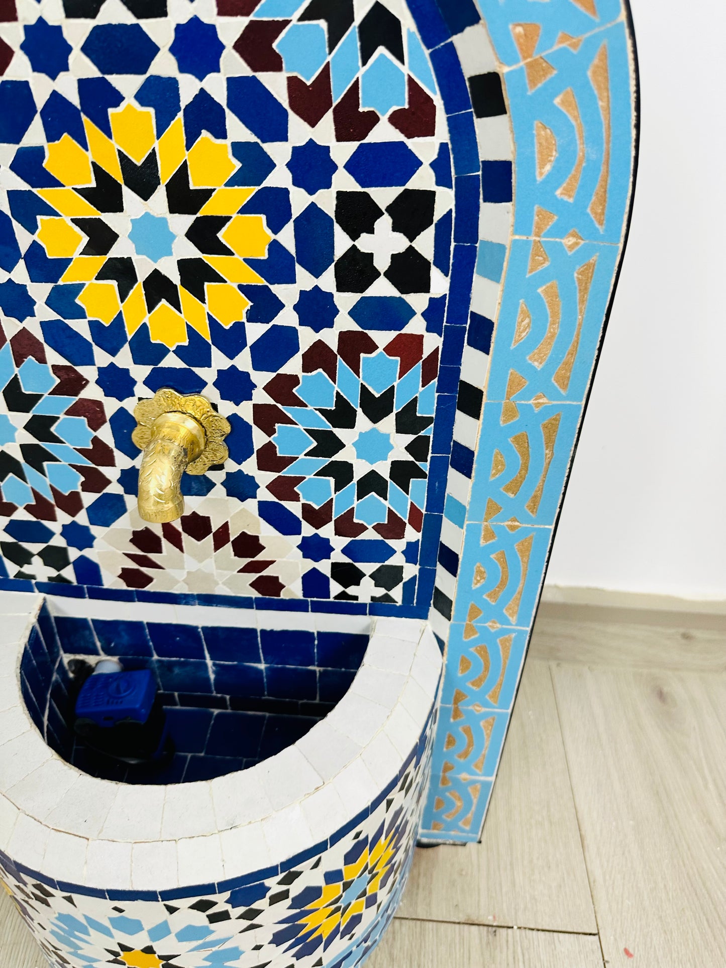 Handcrafted Moroccan Zellige Fountain – Blue & Gold Elegance