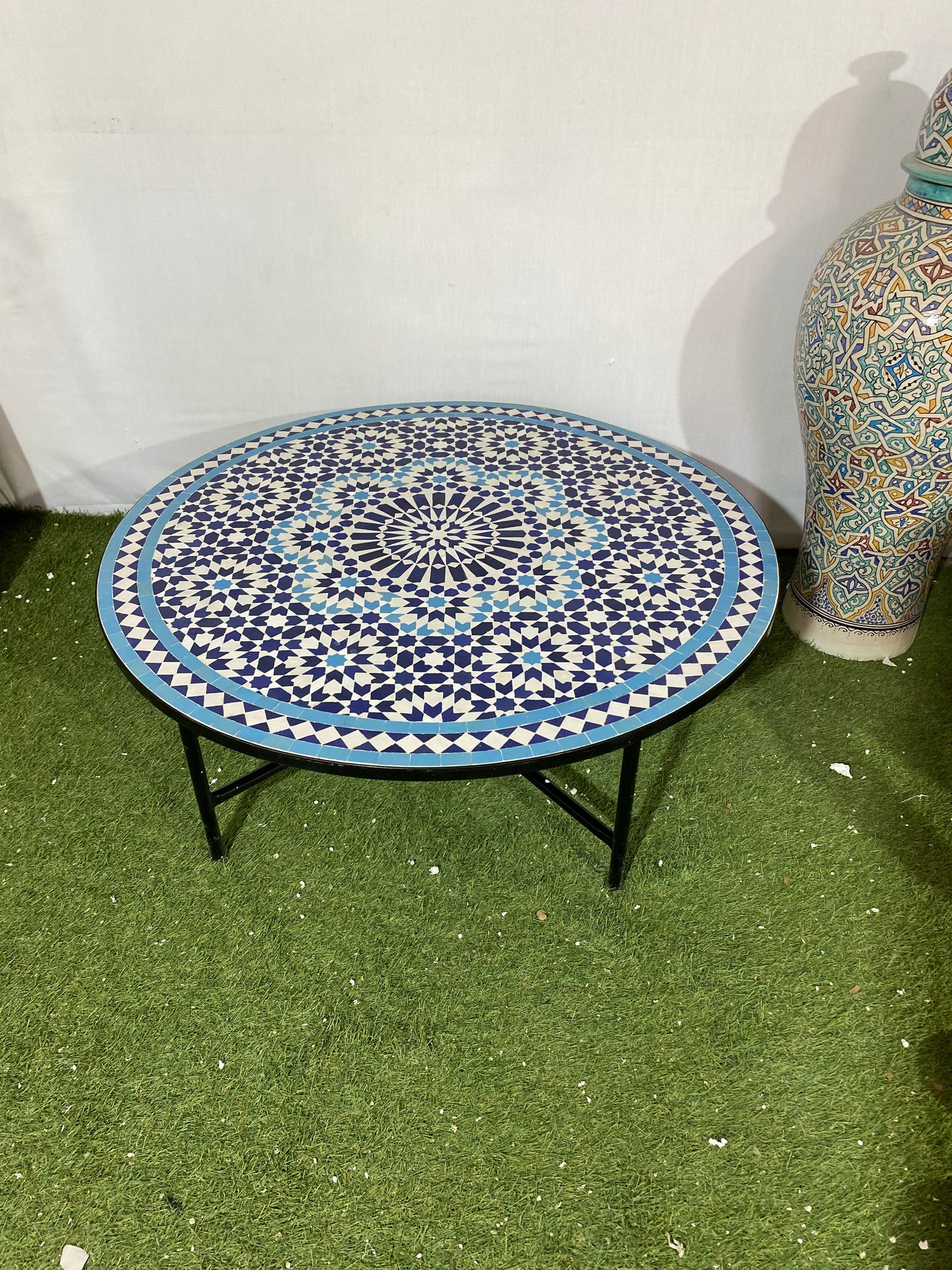 Handmade Moroccan Zellige Mosaic Table – Elegant Blue & White Geometric Design
