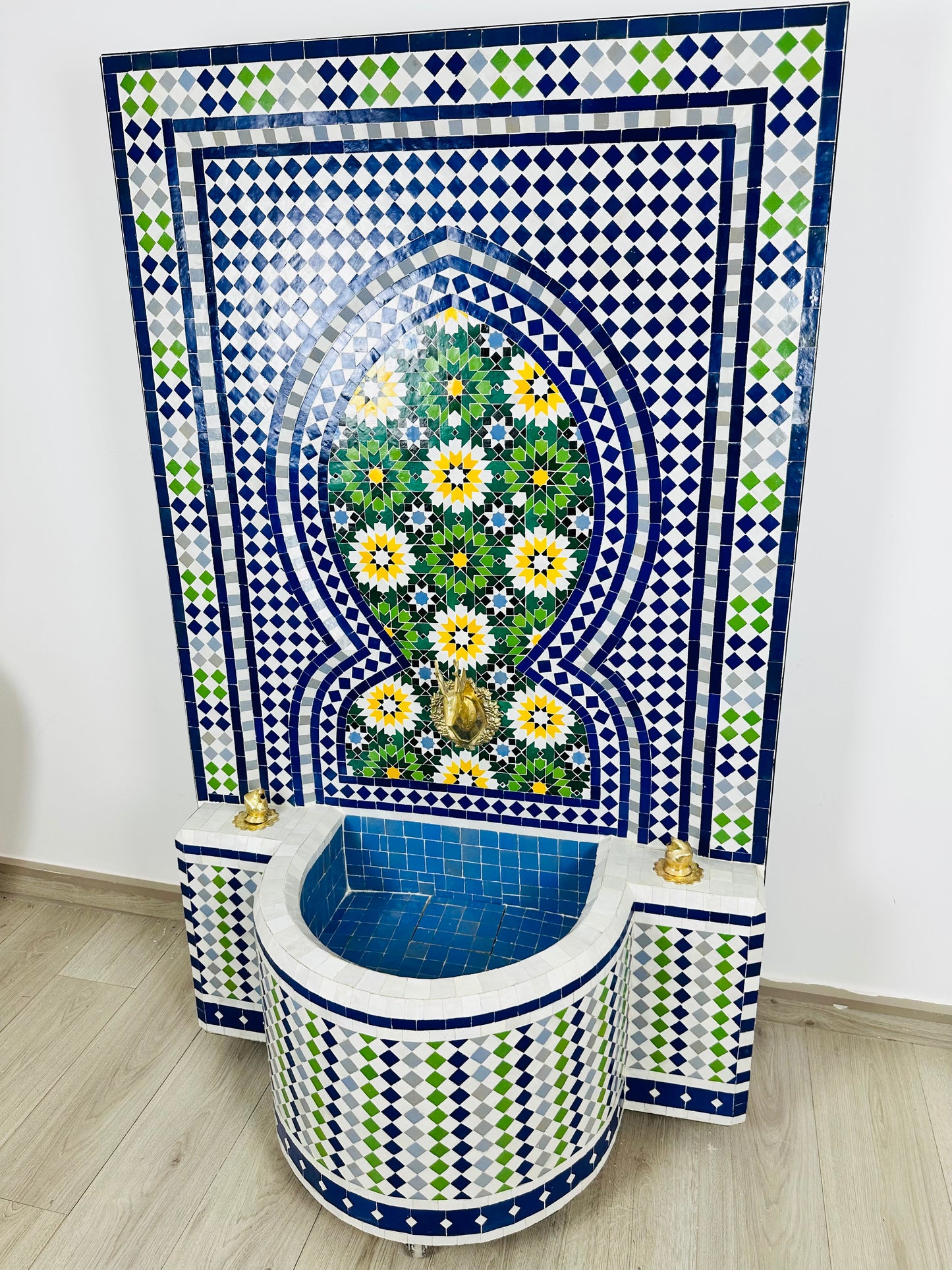 Handcrafted Moroccan Zellige Fountain – Floral Elegance with Three Faucets