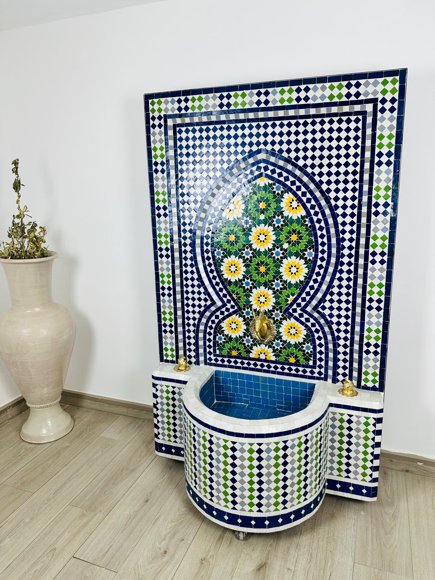 Handcrafted Moroccan Zellige Fountain – Floral Elegance with Three Faucets