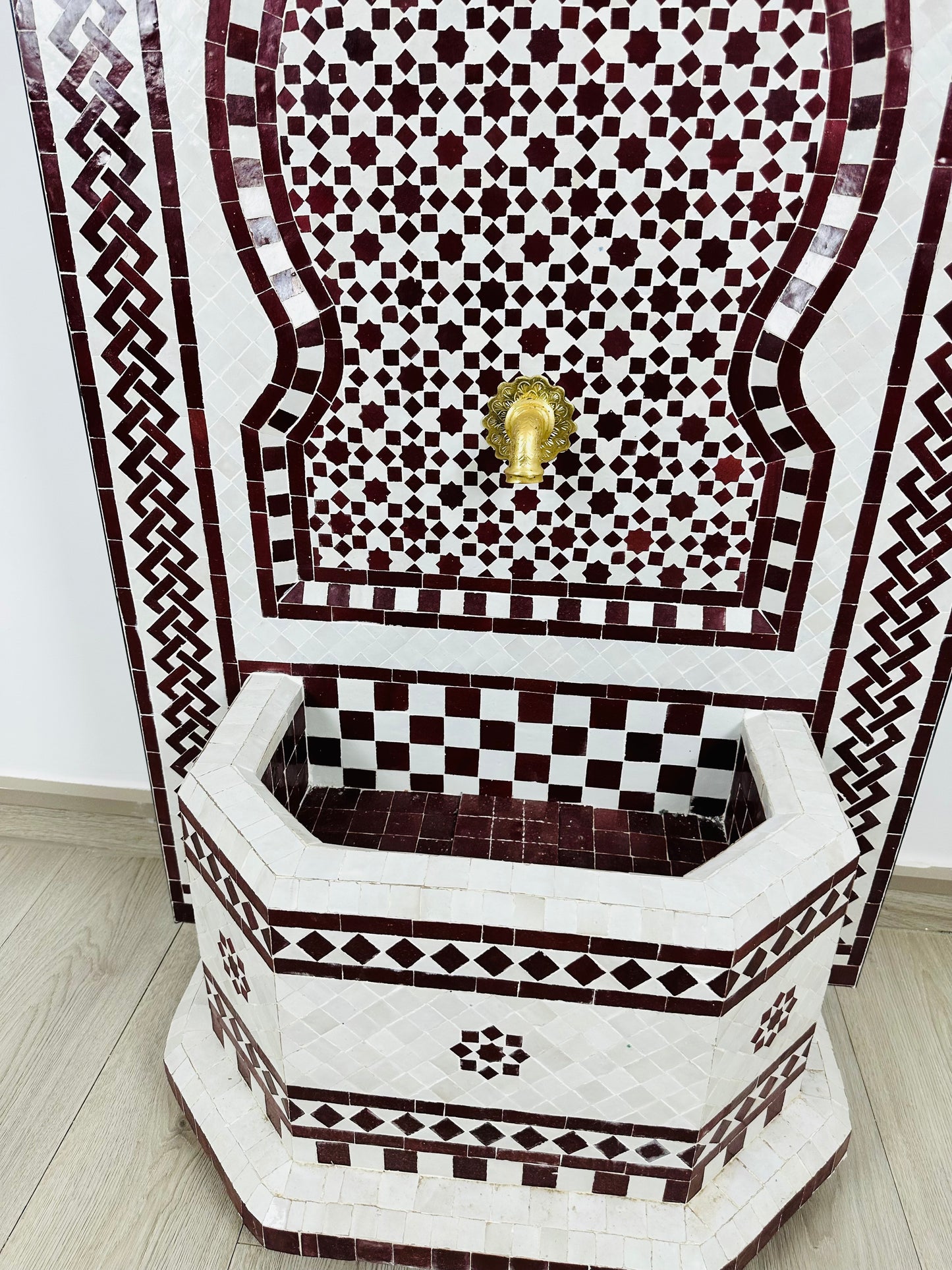 Handcrafted Moroccan Zellige Fountain – Elegant Red & White Geometric Design