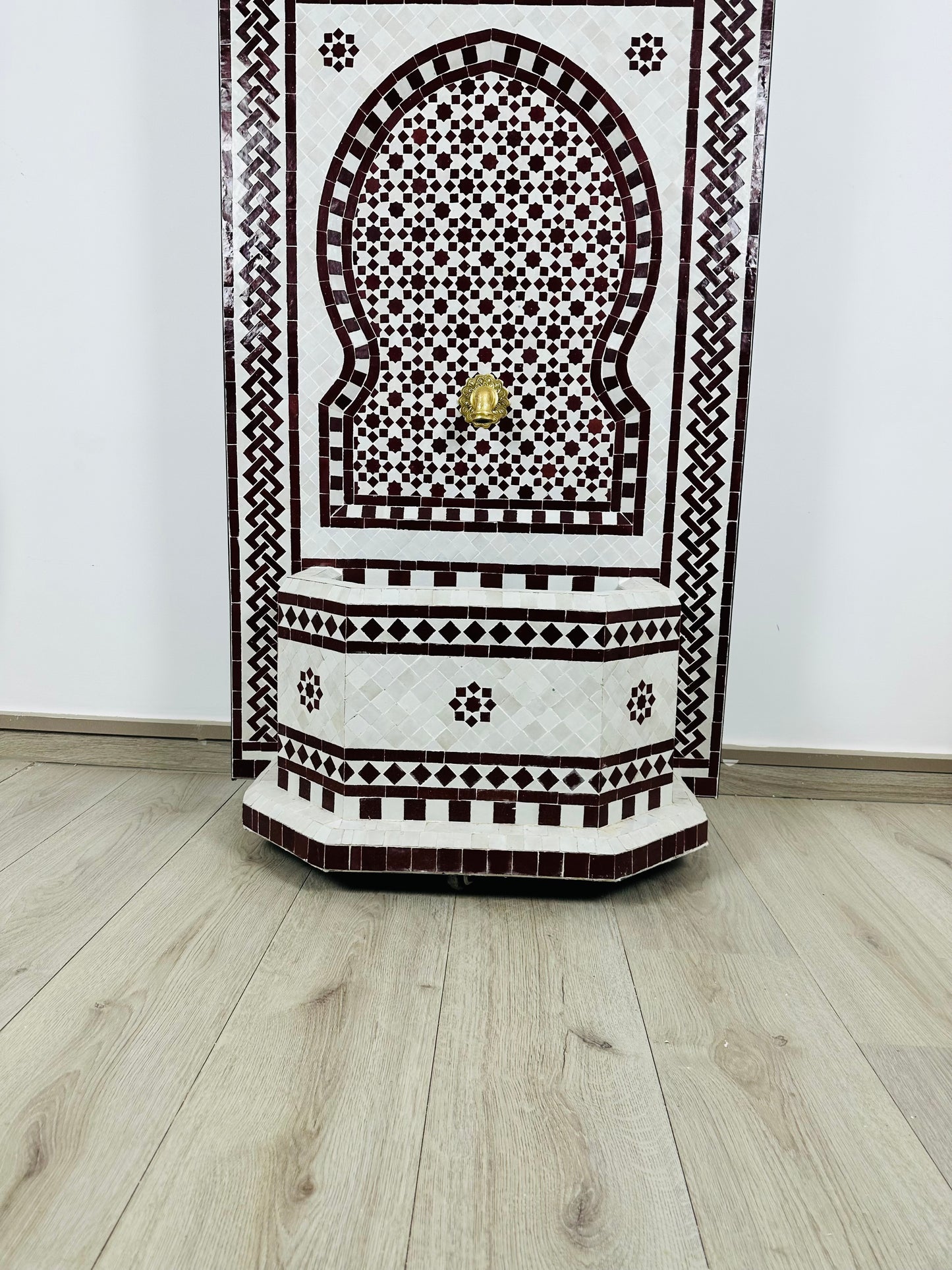 Handcrafted Moroccan Zellige Fountain – Elegant Red & White Geometric Design