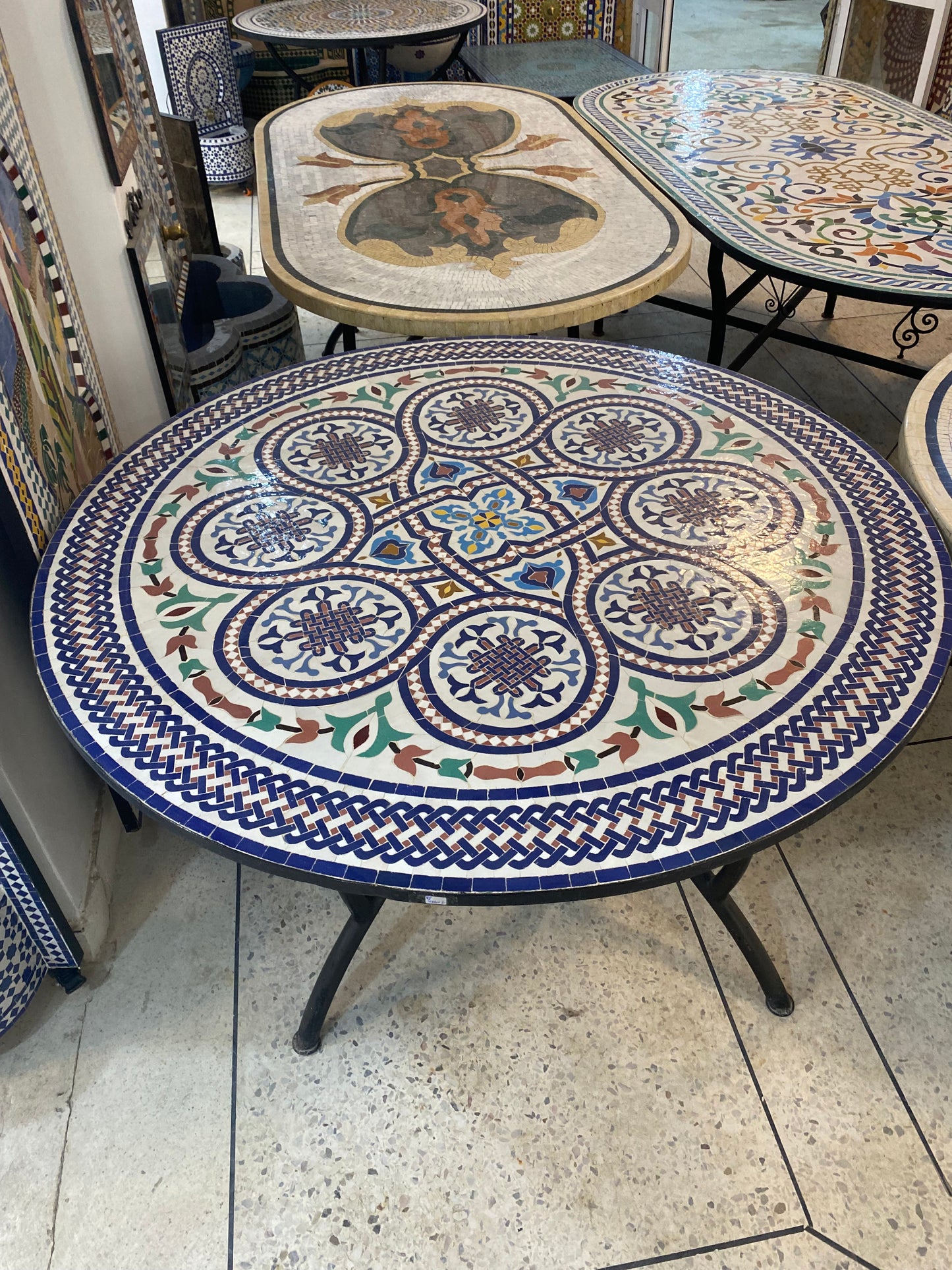 Traditional Moroccan Zellige Mosaic Table – Handcrafted Elegance