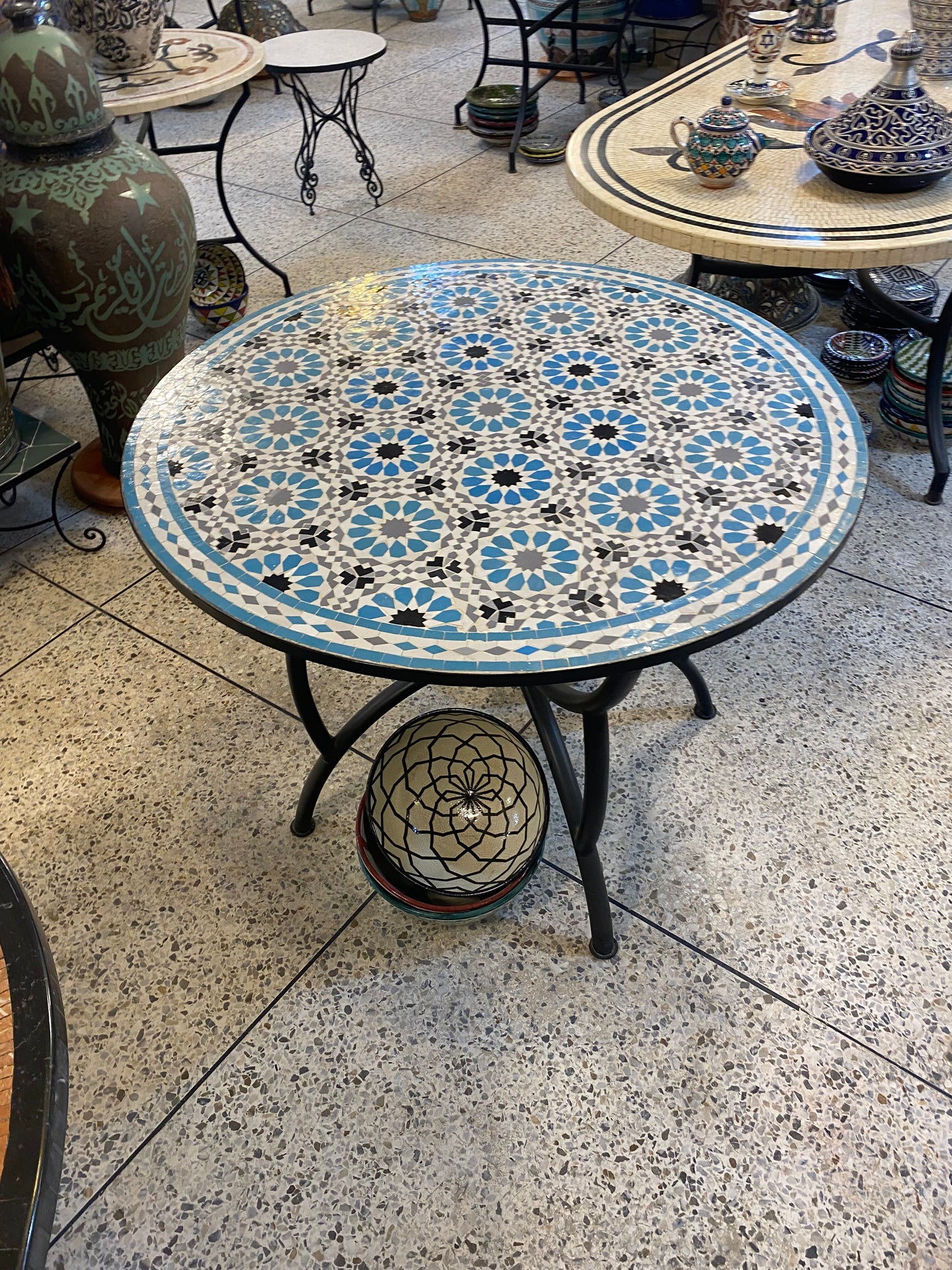 Moroccan Zellige Mosaic Table – Elegant Handmade Craftsmanship