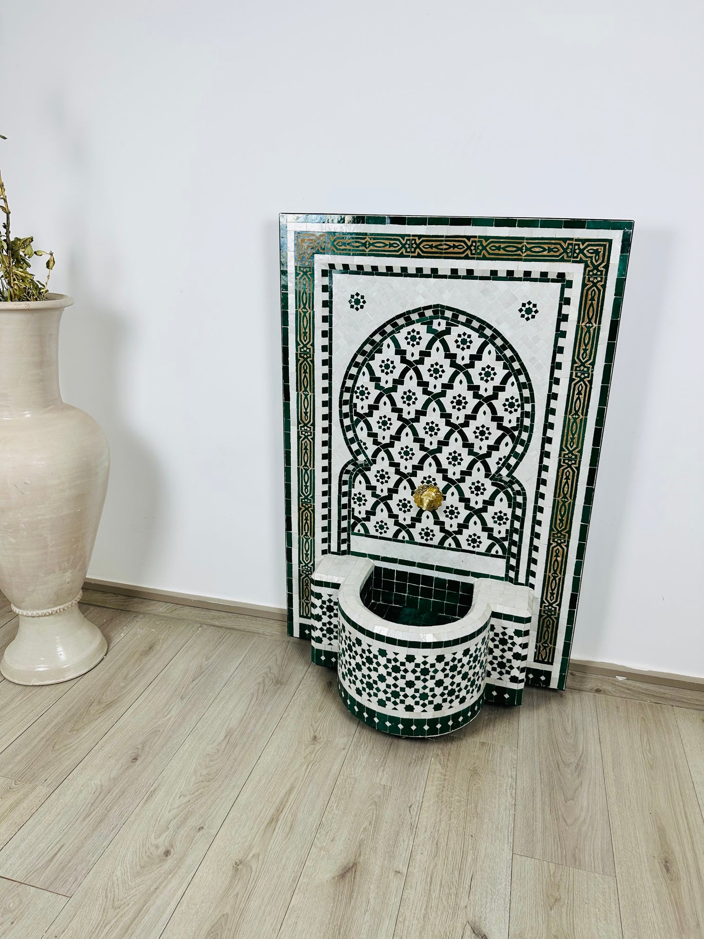 Handcrafted Moroccan Zellige Fountain – Green & White Elegance