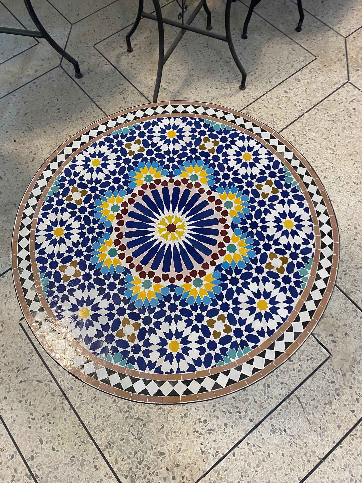 Moroccan Zellige Mosaic Table – Handcrafted Geometric Elegance