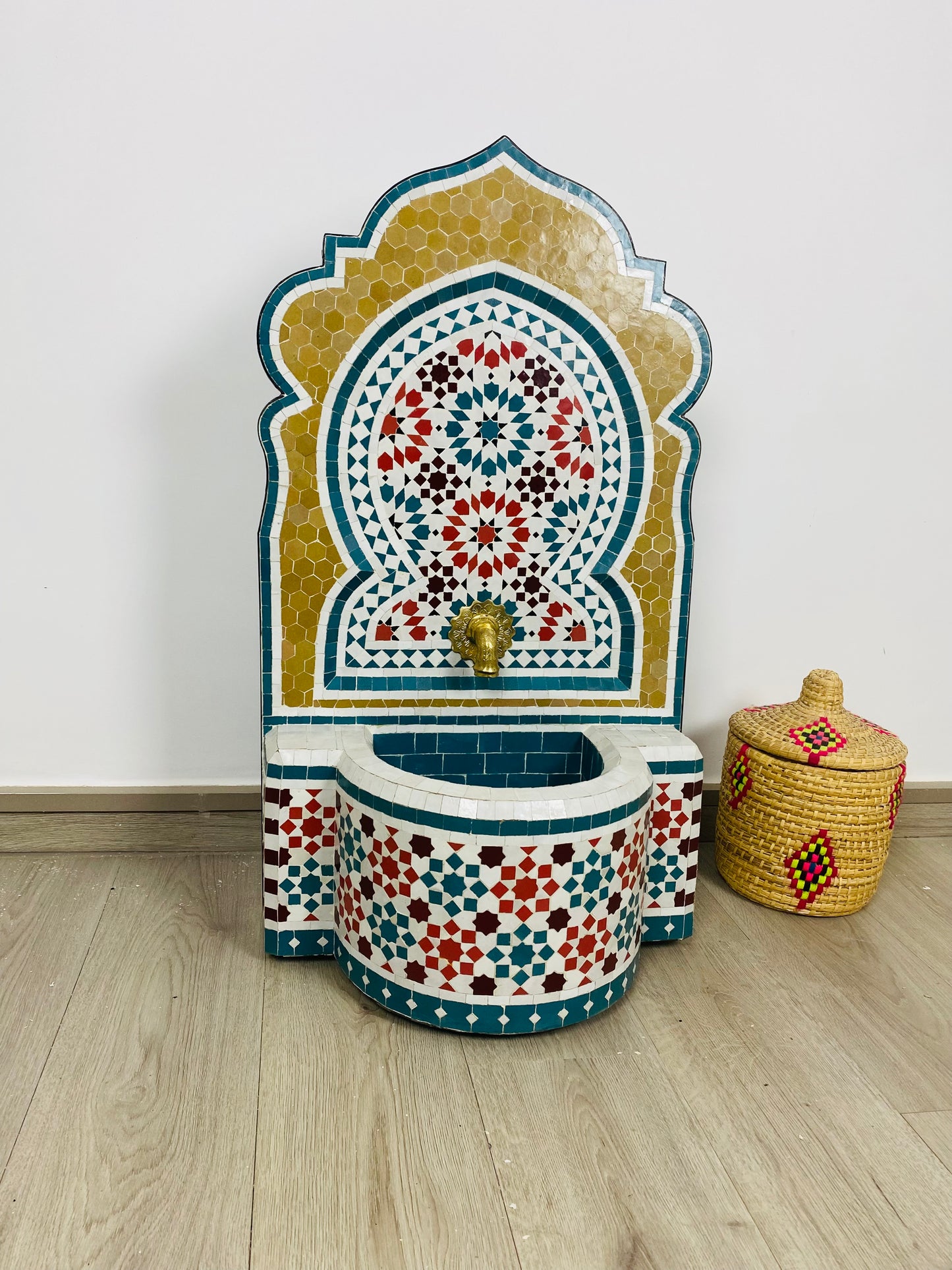 Handcrafted Moroccan Zellige Fountain – A Masterpiece of Color & Tradition