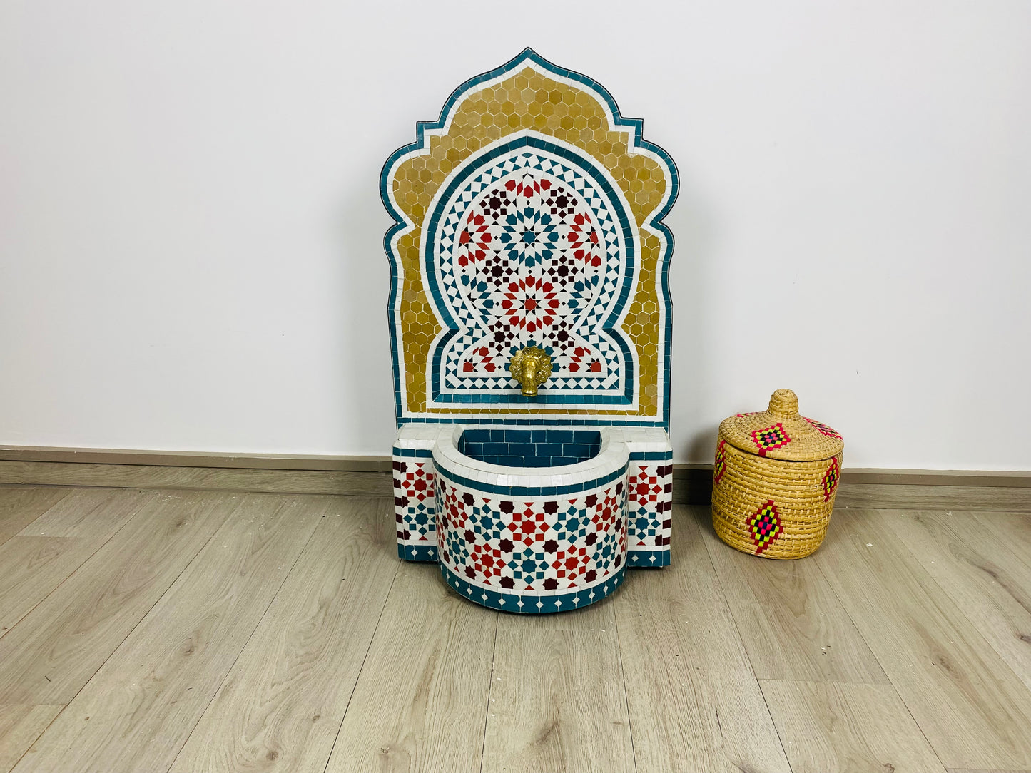Handcrafted Moroccan Zellige Fountain – A Masterpiece of Color & Tradition