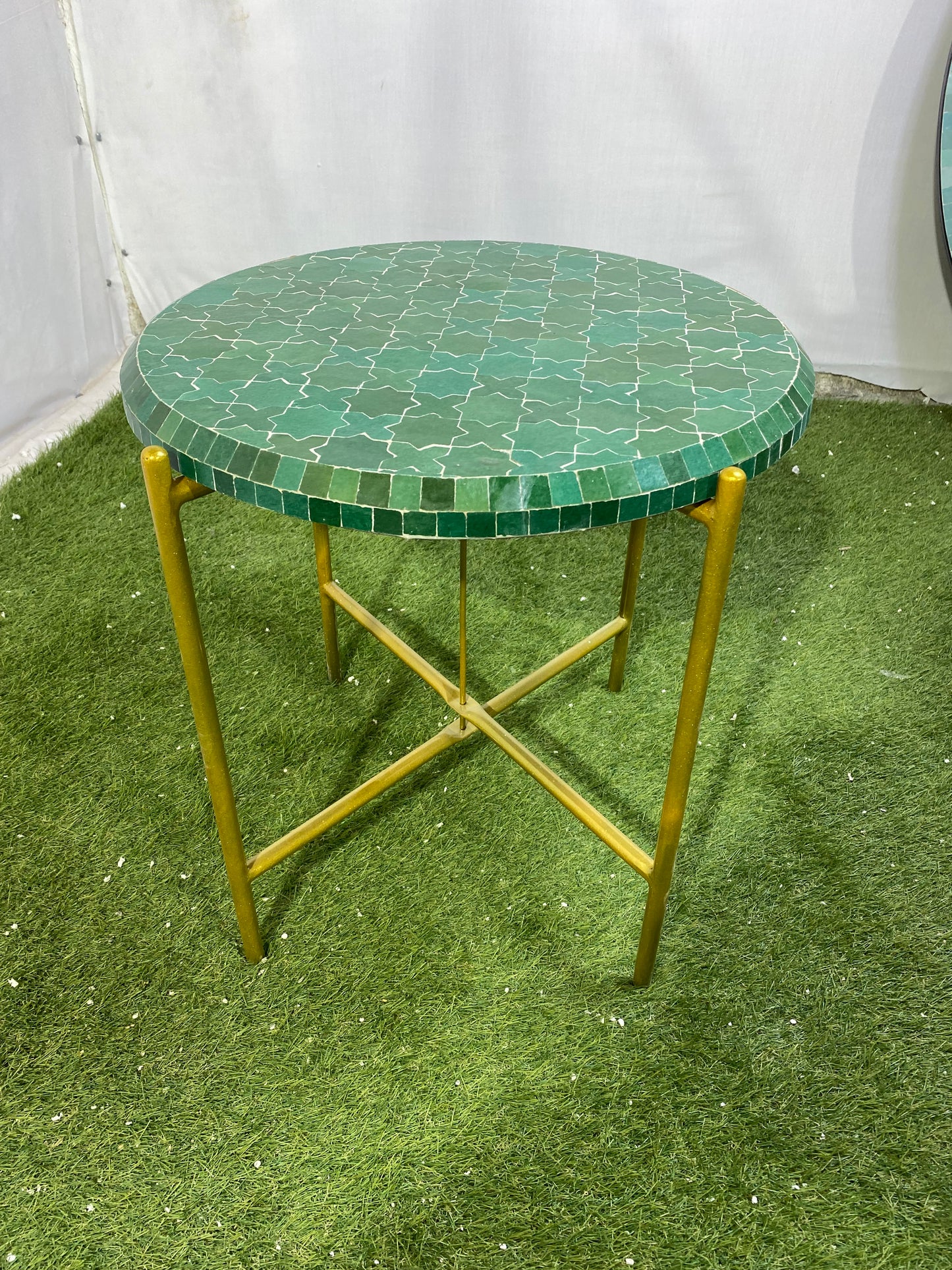 Handmade Moroccan Zellige Mosaic Table – Luxurious Emerald Elegance