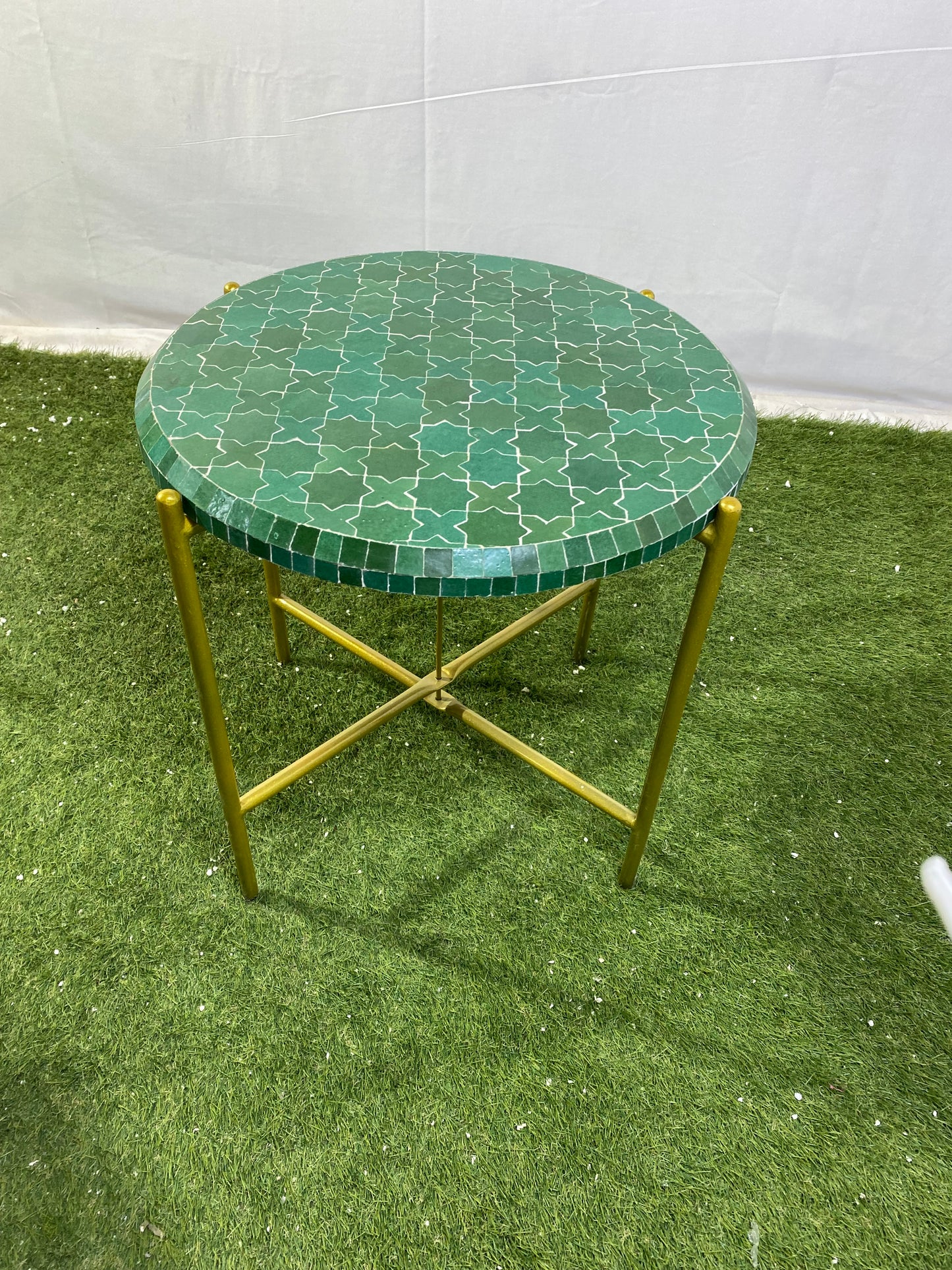 Handmade Moroccan Zellige Mosaic Table – Luxurious Emerald Elegance