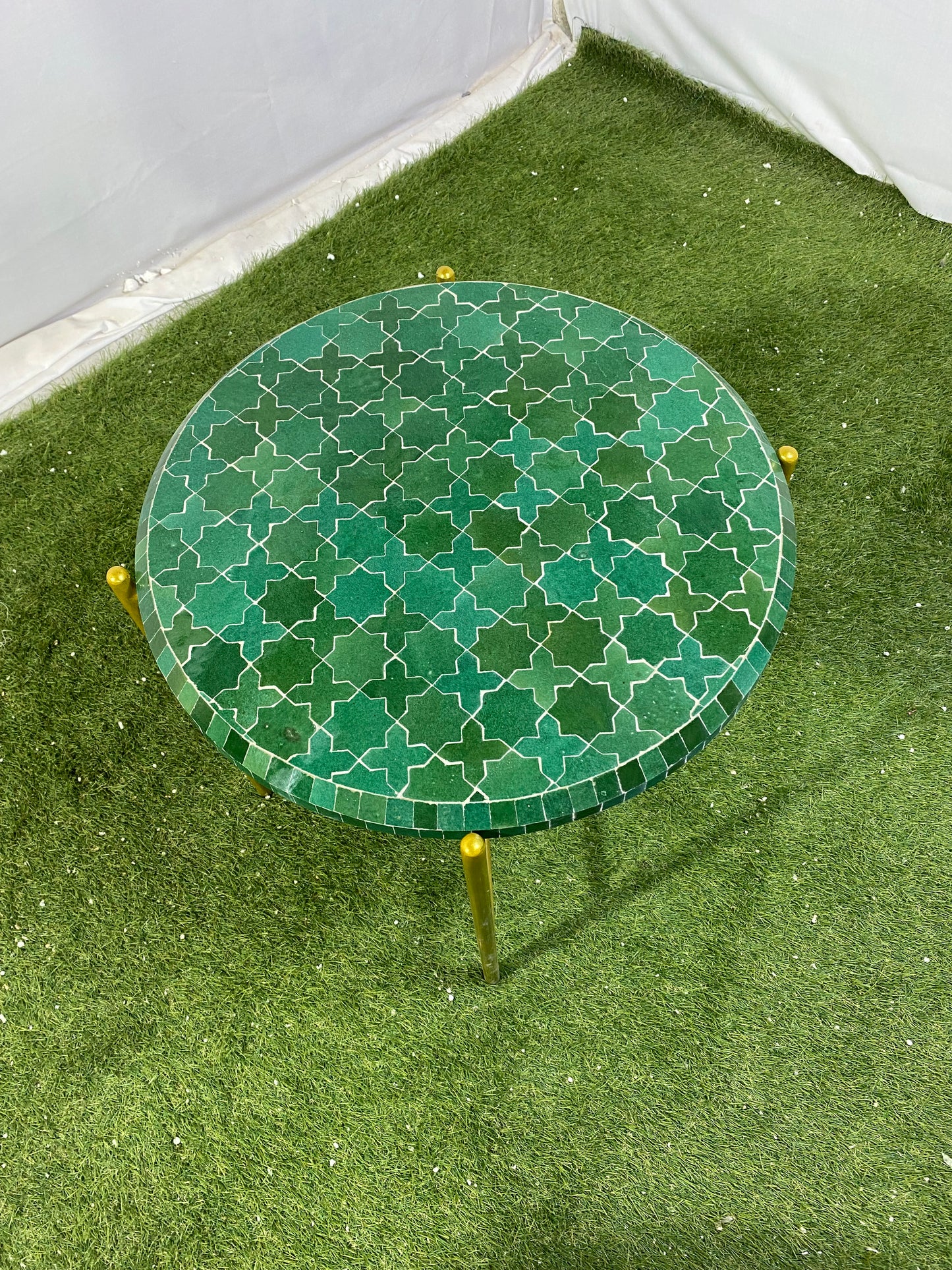 Handmade Moroccan Zellige Mosaic Table – Luxurious Emerald Elegance