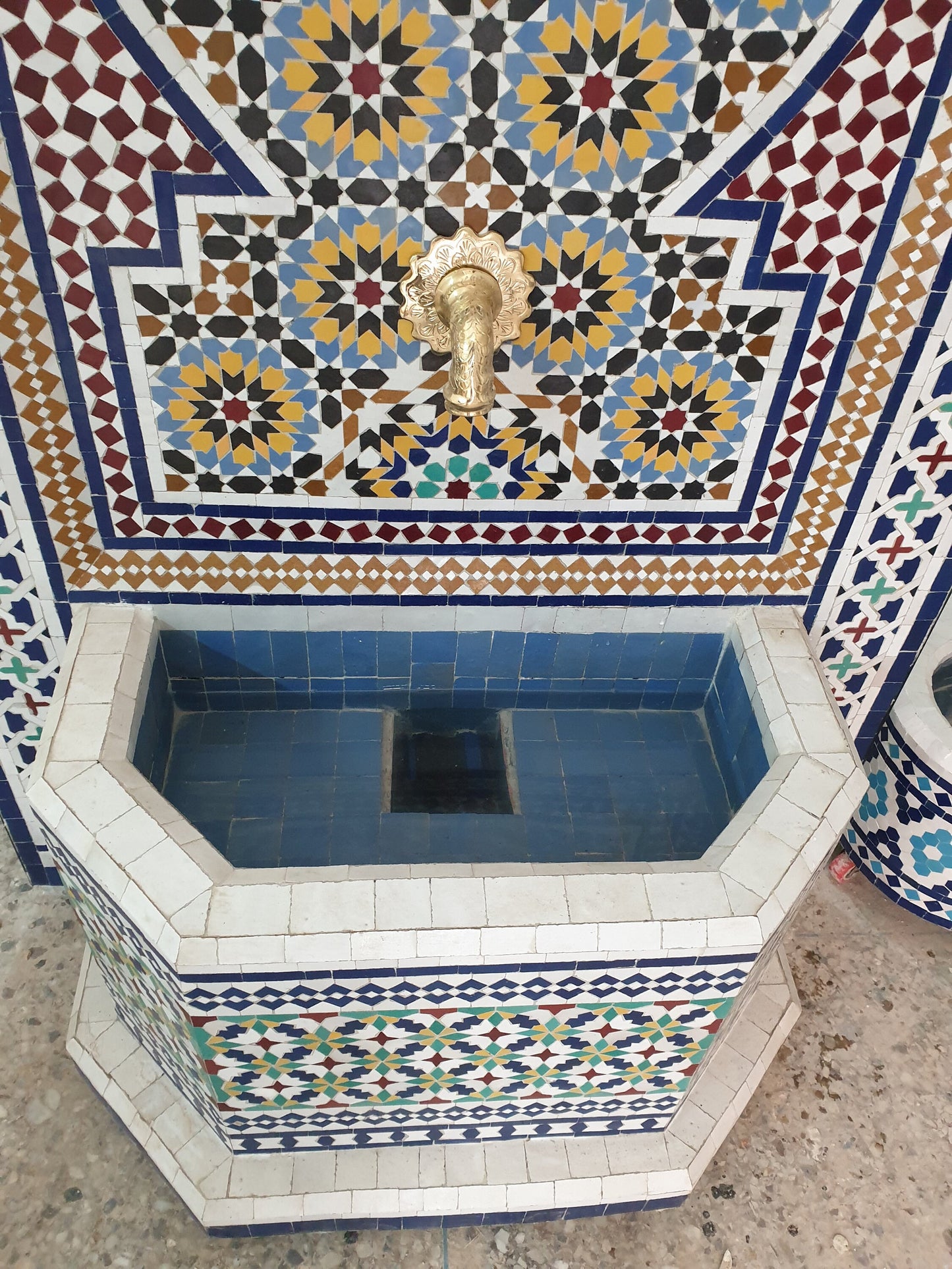 Imperial Zellige Fountain – A Masterpiece of Tradition