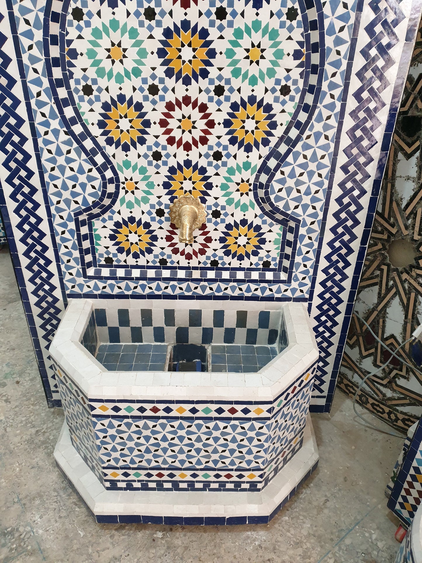 Timeless Moroccan Zellige Fountain – A Statement of Sophistication