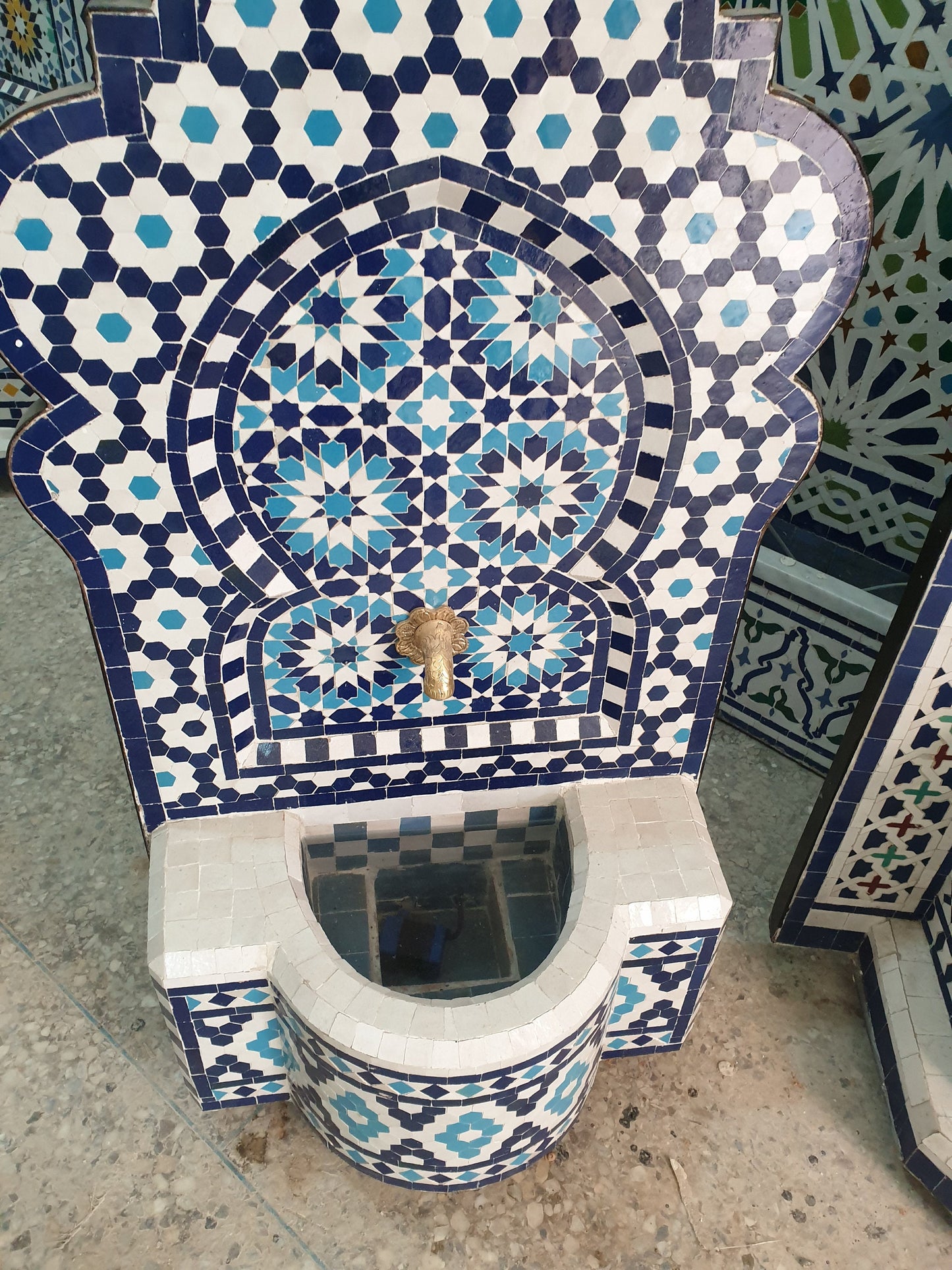 Royal Blue Moroccan Fountain – A Statement of Elegance
