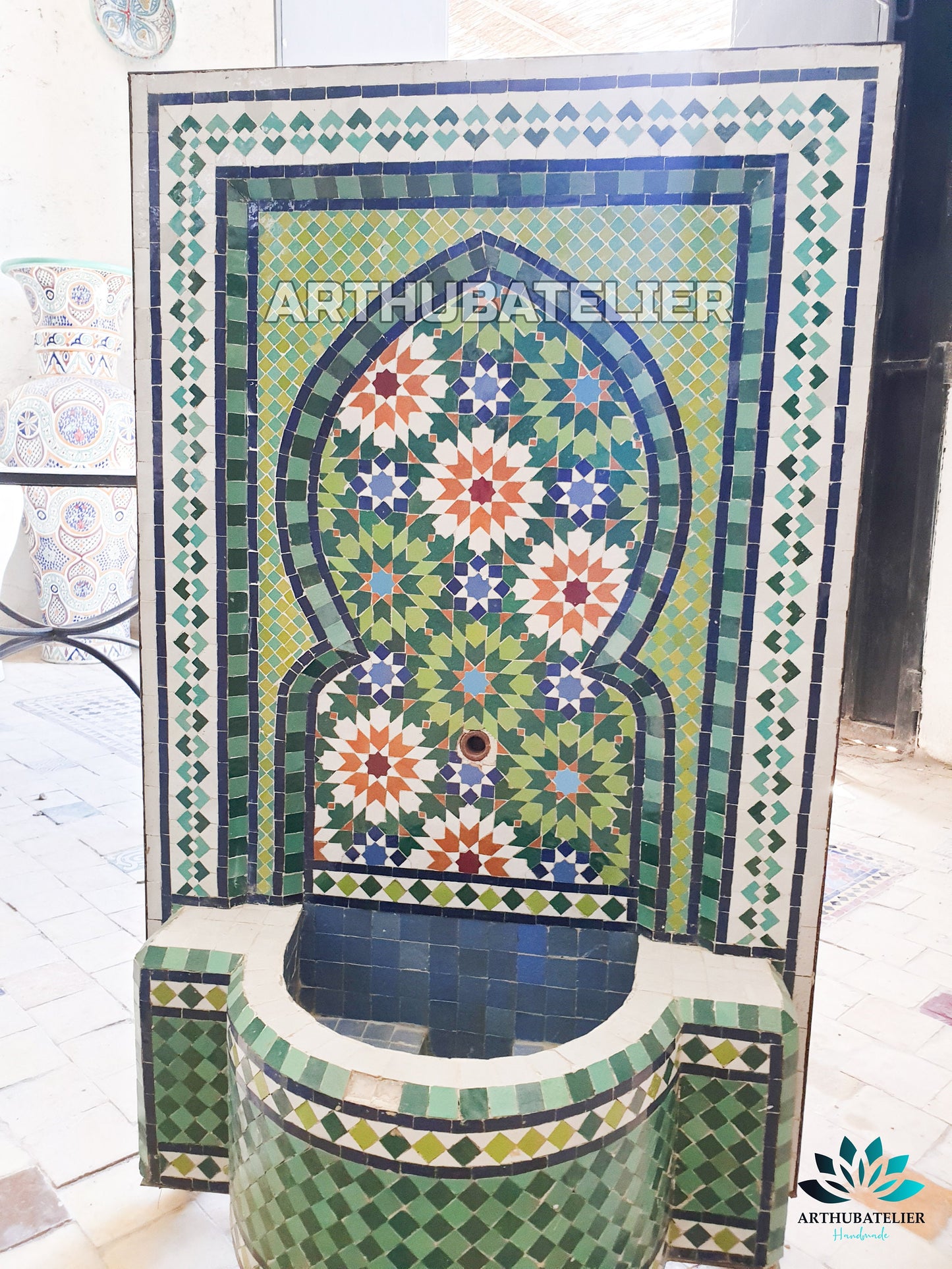 Handcrafted Moroccan Zellige Fountain – Vibrant Green & Mosaic Design