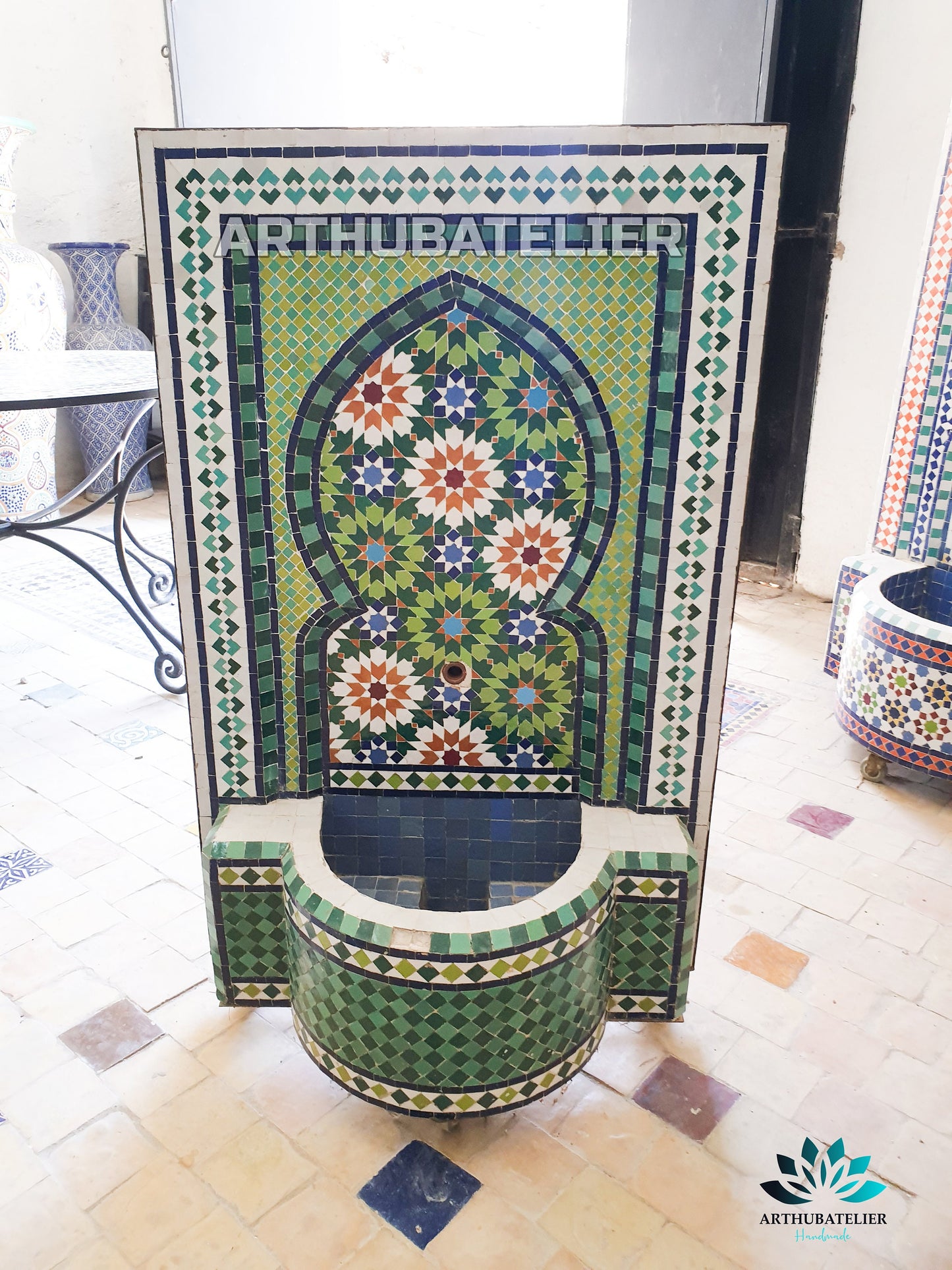 Handcrafted Moroccan Zellige Fountain – Vibrant Green & Mosaic Design