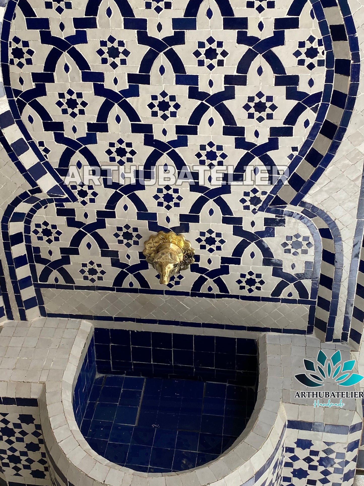 Royal Blue Moroccan Fountain – A Statement of Elegance