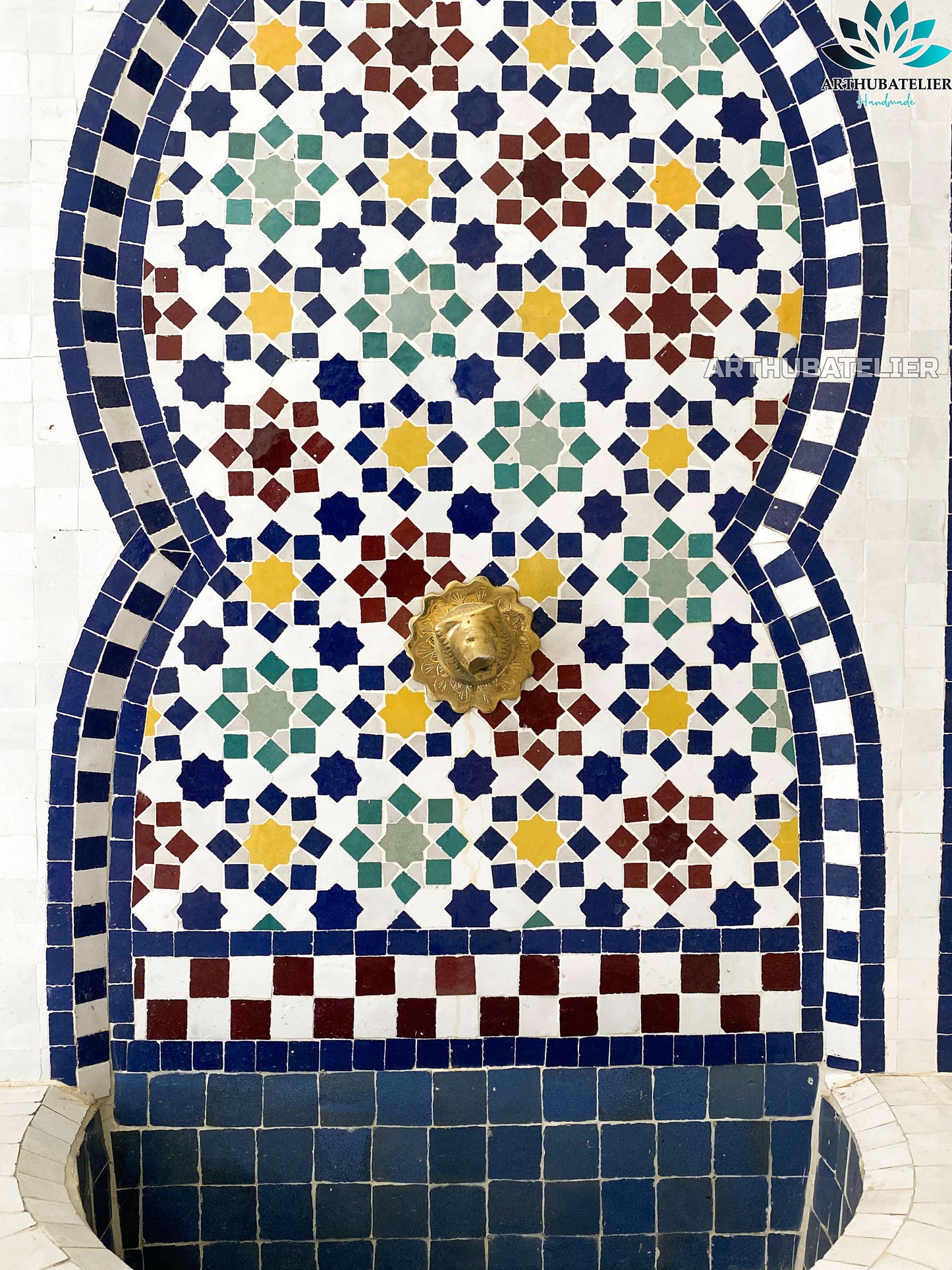 Classic Moroccan Mosaic Fountain – A Timeless Masterpiece