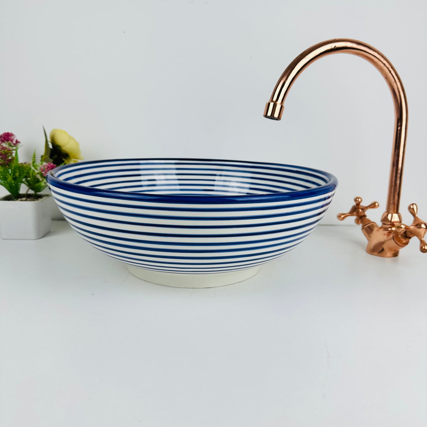 Blue infinite Rings: Handcrafted Ceramic Sink with Circular Design