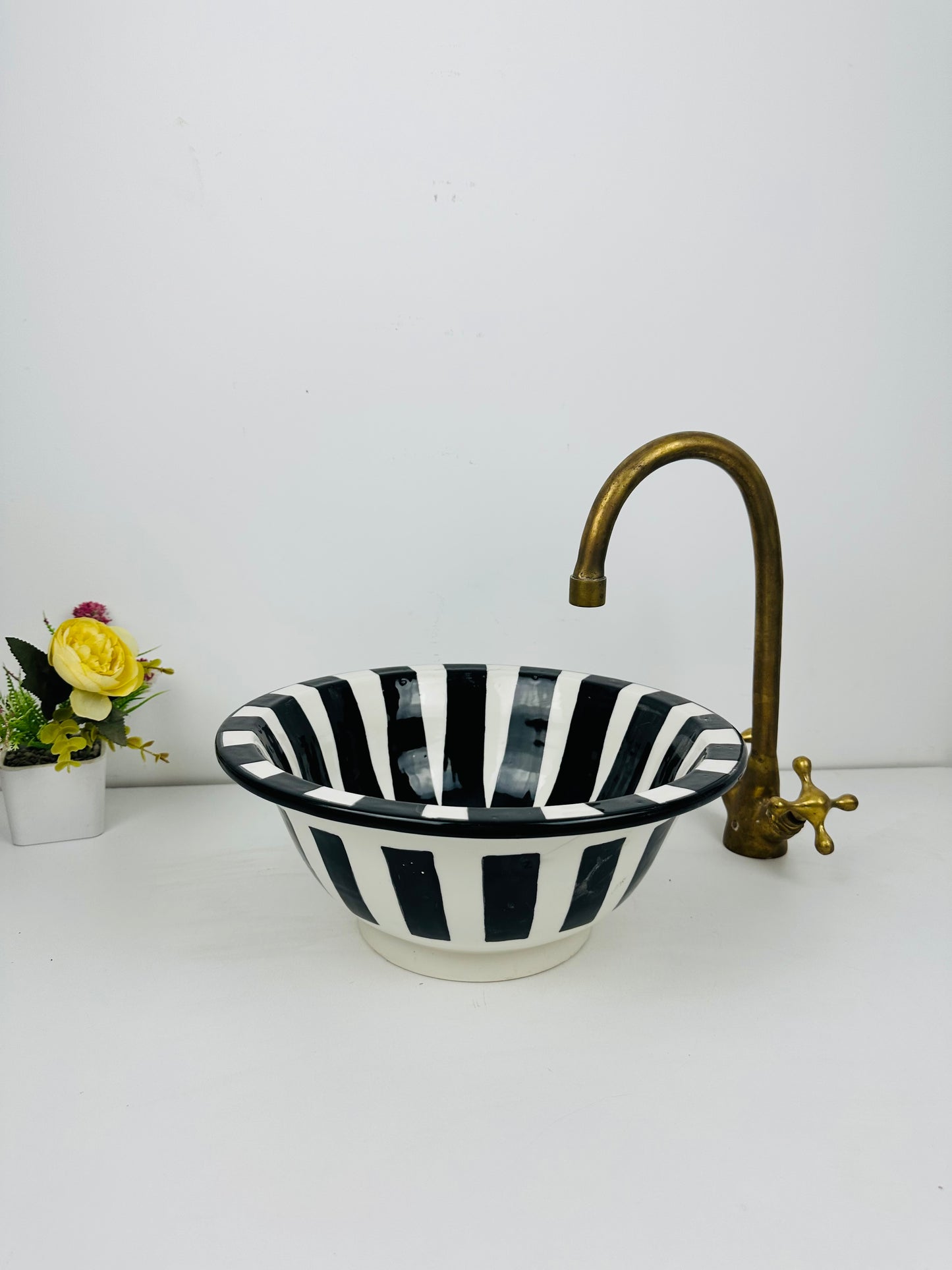 Digital Elegance: Handcrafted Ceramic Sink with Barcode-Inspired Design