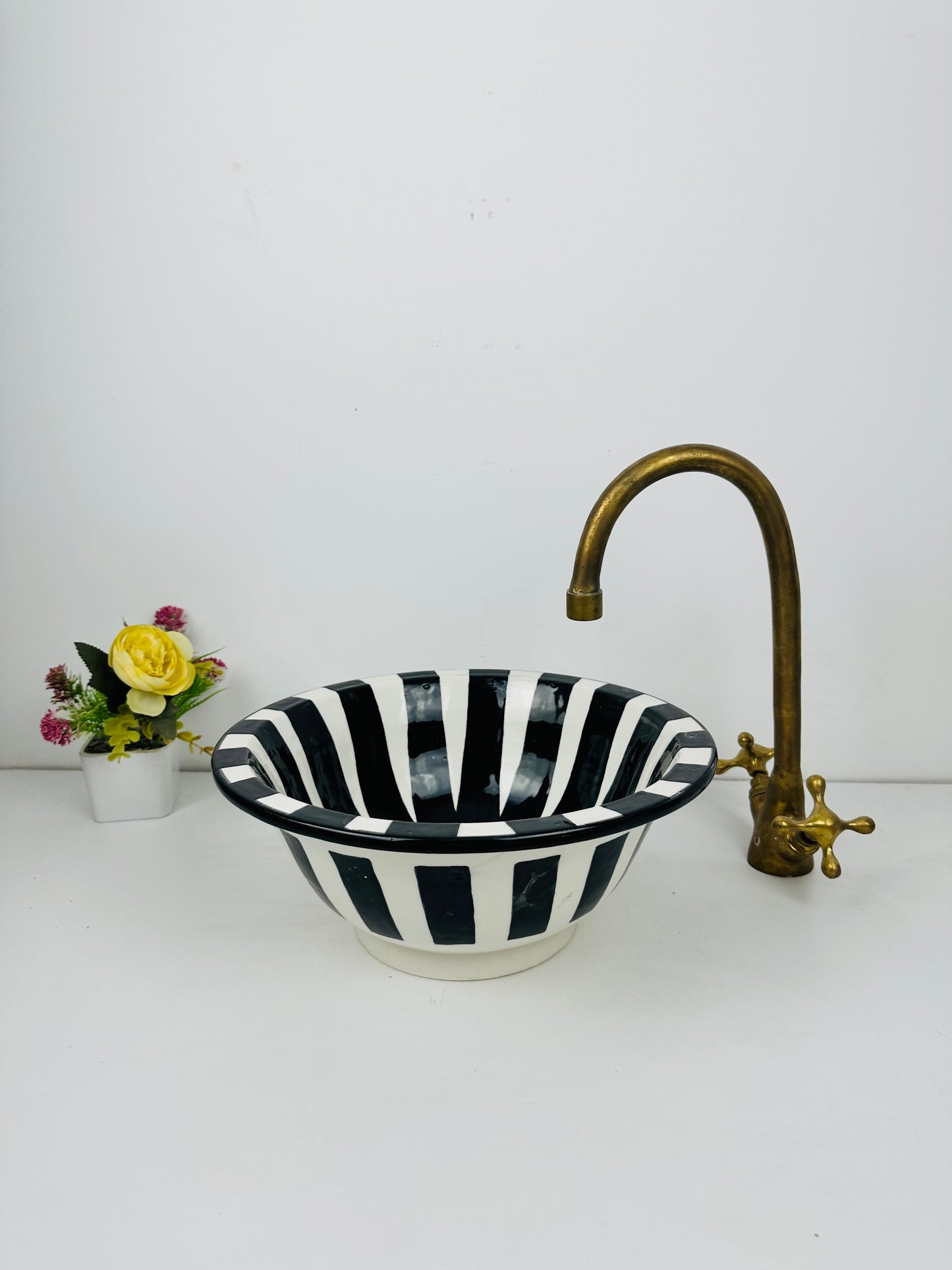 Digital Elegance: Handcrafted Ceramic Sink with Barcode-Inspired Design