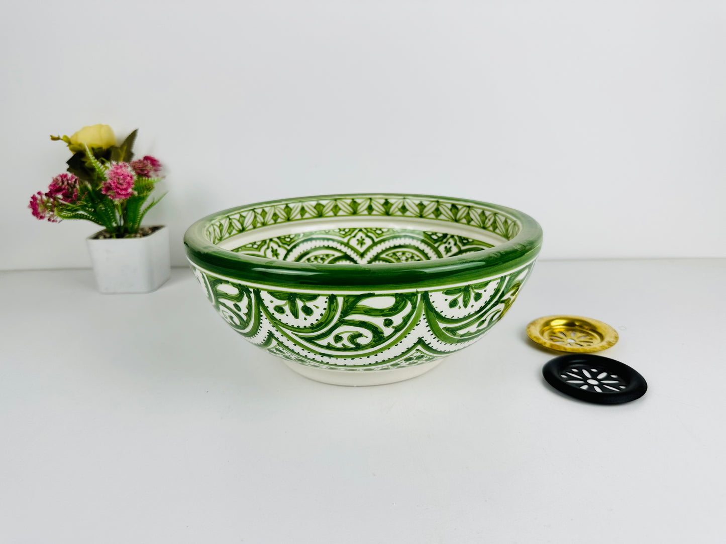 Basil Breeze: Handcrafted Ceramic Sink in Basil Green Hue