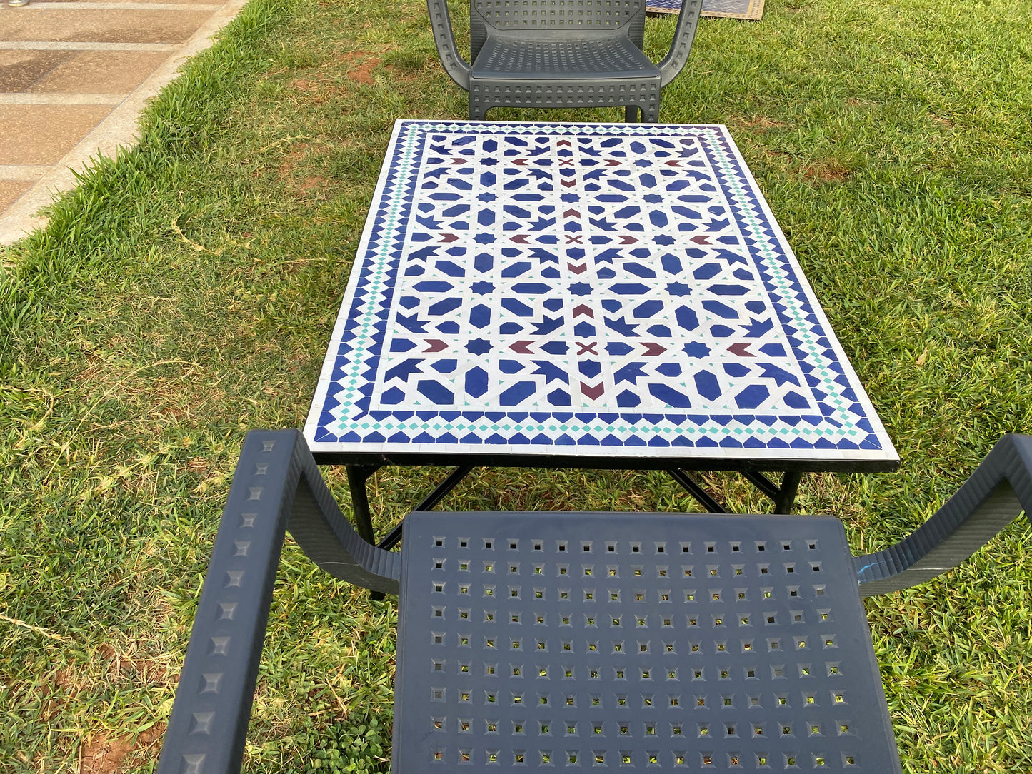 Incroyable Table en mosaïque marocaine pour l'extérieur et l'intérieur, Table en mosaïque d'été 100% fabriquée à la main, livraison incluse