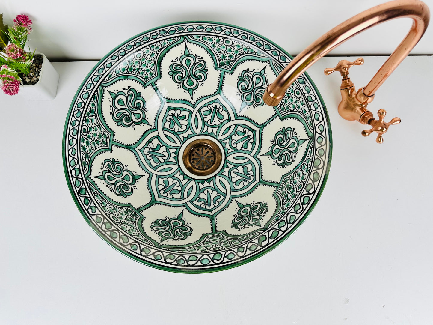 Moroccan Meadow: Handcrafted Ceramic Sink with Traditional Green Moroccan Design