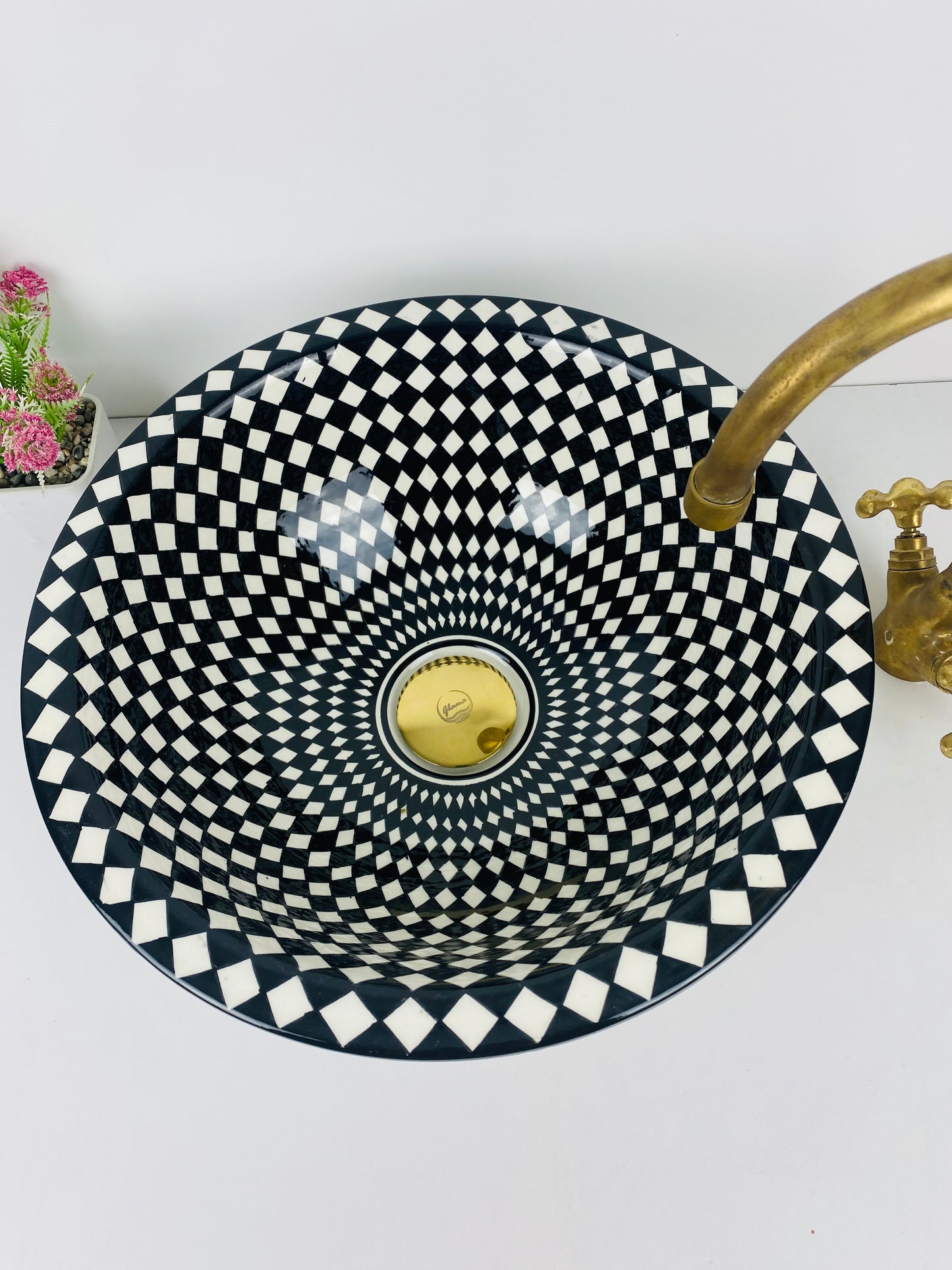 Checkered Charm: Handcrafted Ceramic Sink with Checkerboard Design