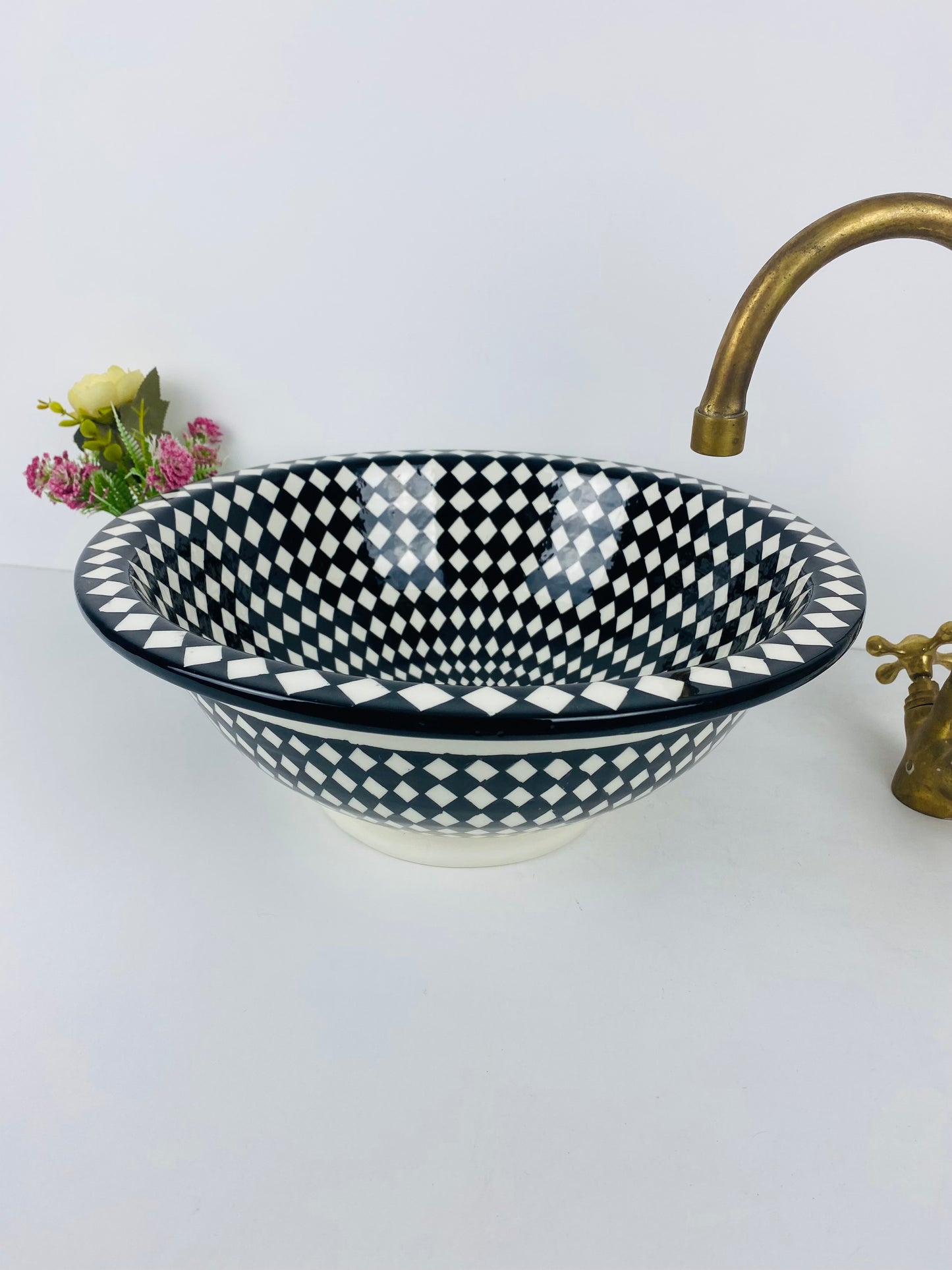 Checkered Charm: Handcrafted Ceramic Sink with Checkerboard Design